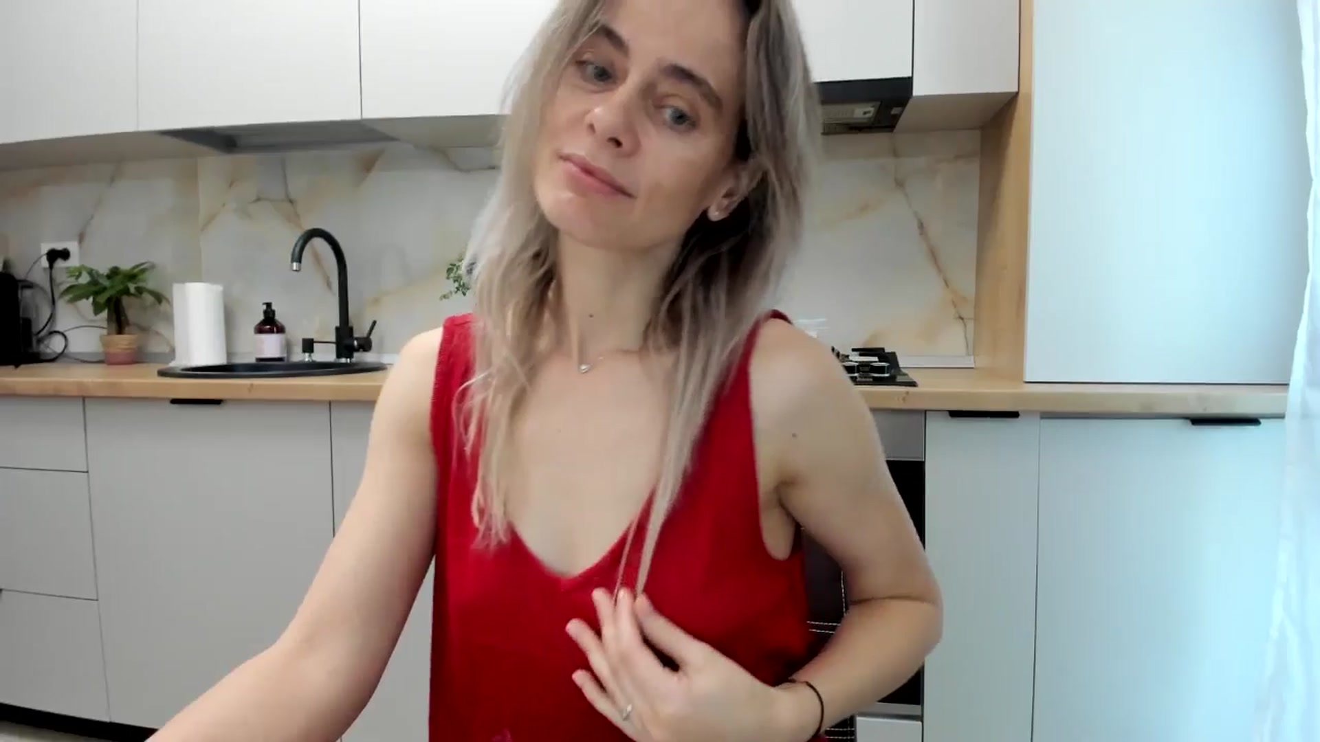 Gallery image thumbnail from DebbyPaige's myfreecams stream on, 01/12/2025, 14:33 image 4 of 20