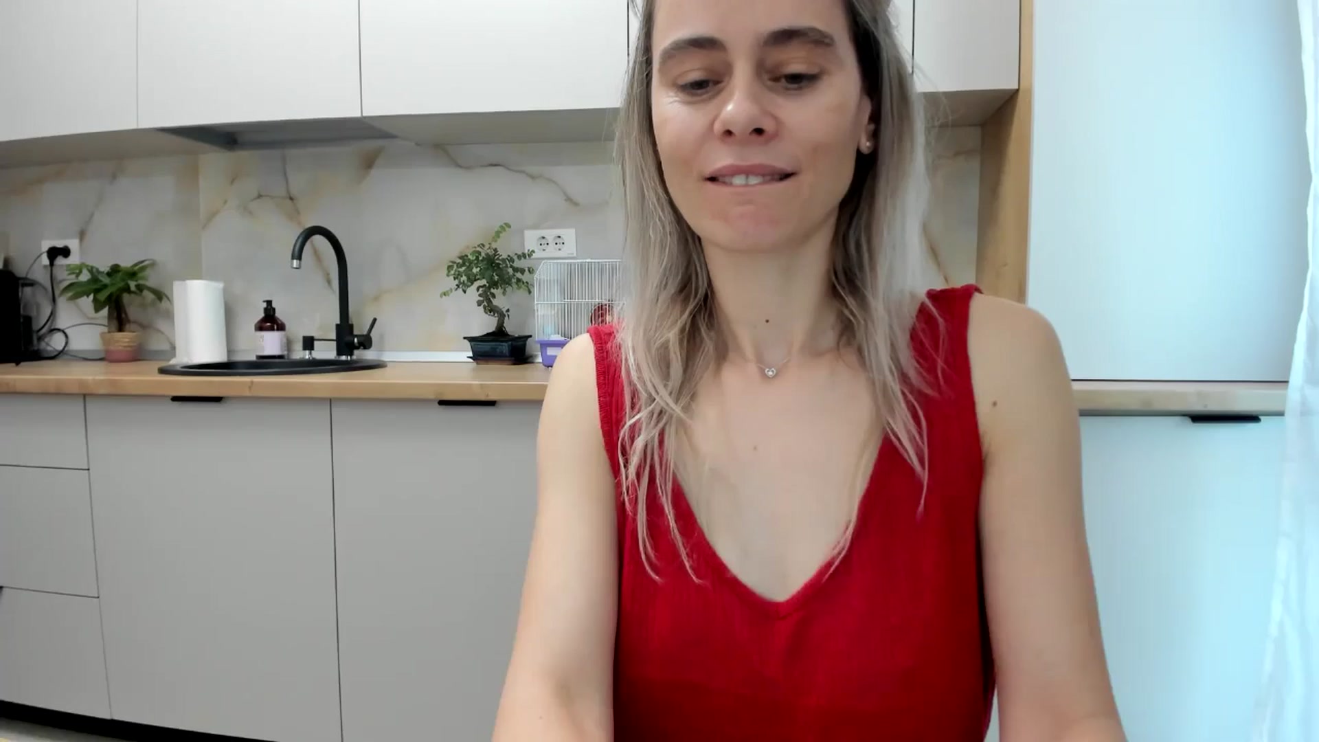 Gallery image thumbnail from DebbyPaige's myfreecams stream on, 01/12/2025, 14:33 image 8 of 20