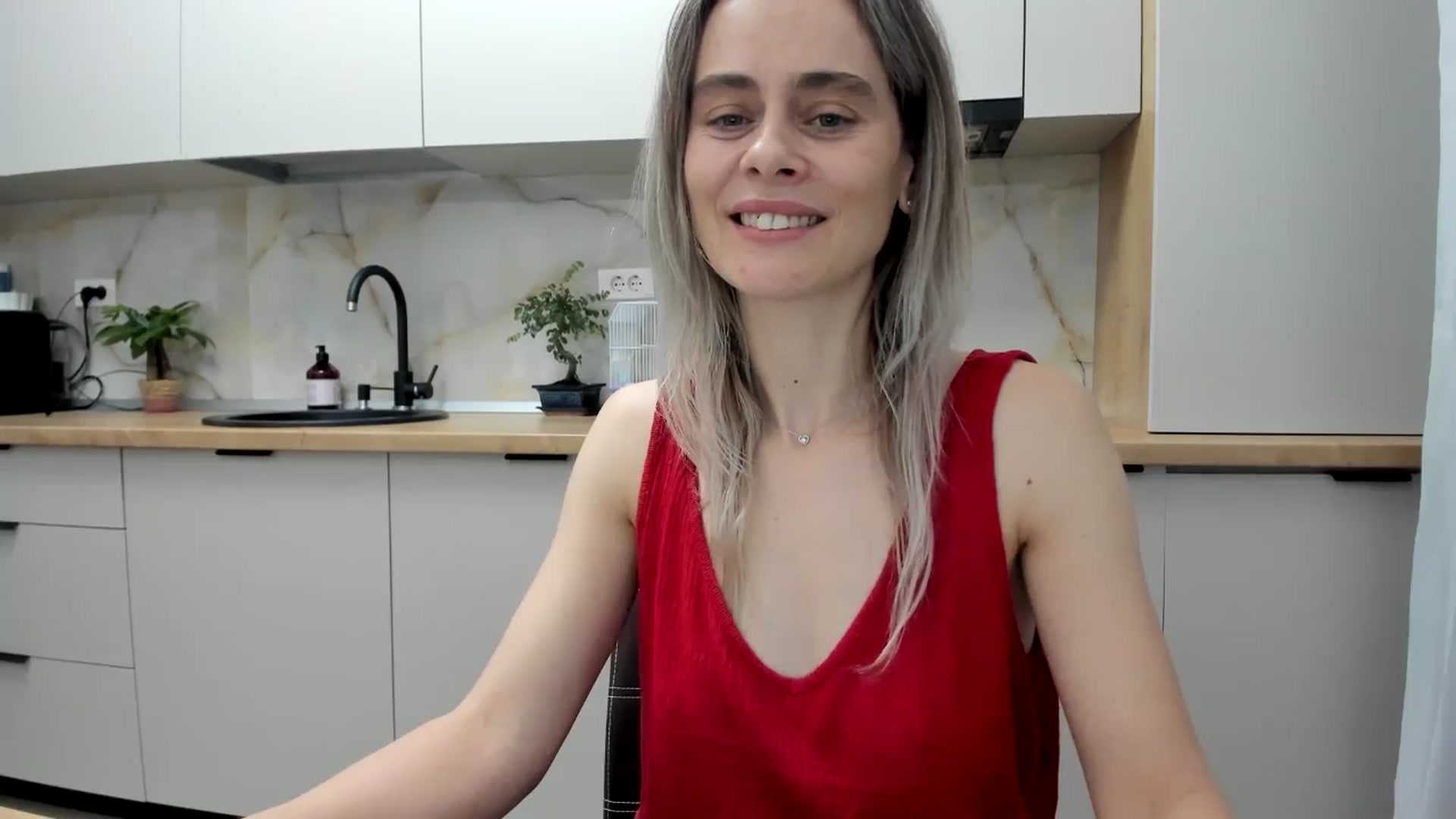 Gallery image thumbnail from DebbyPaige's myfreecams stream on, 01/12/2025, 18:39 image 11 of 20