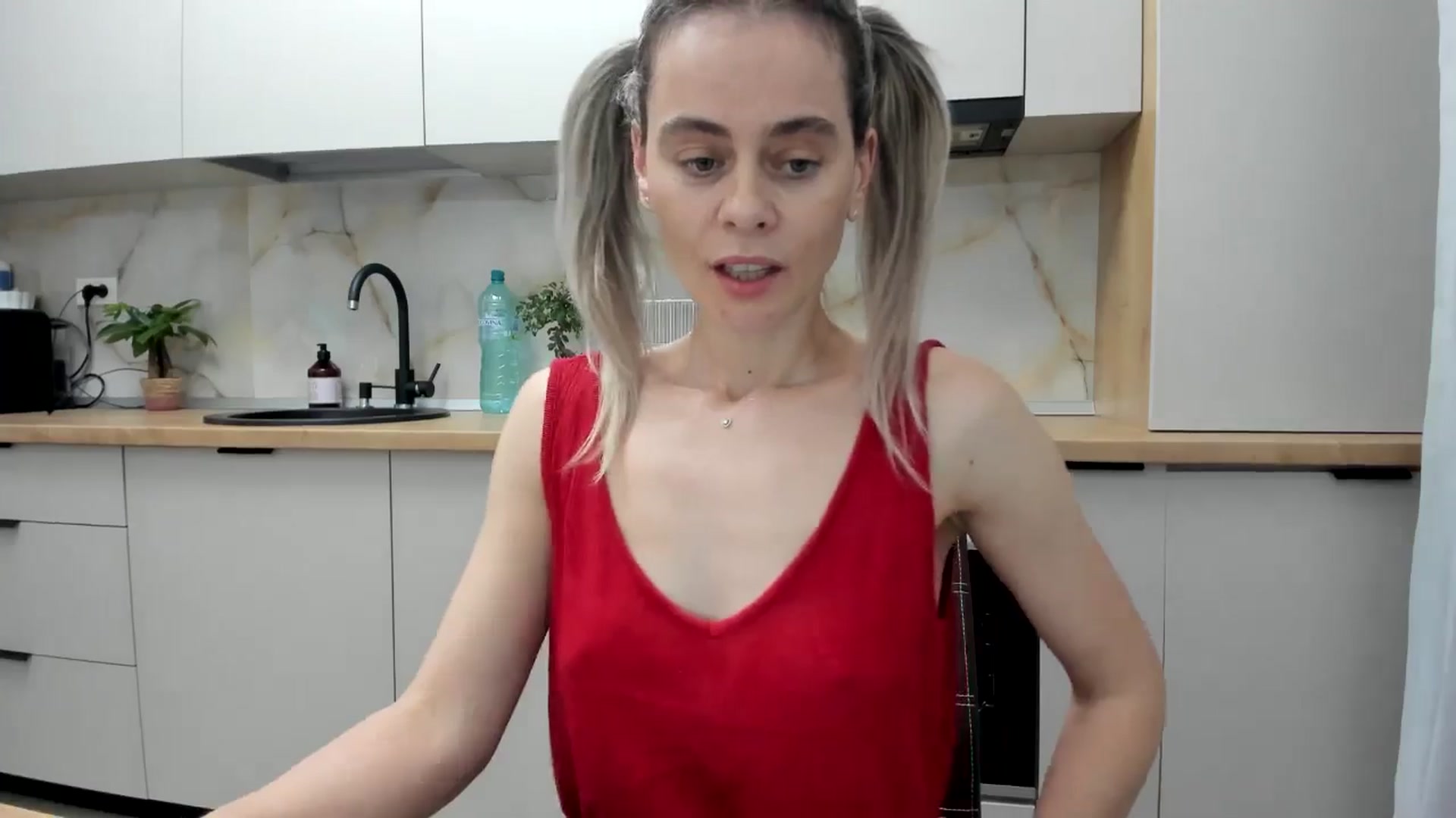 Gallery image thumbnail from DebbyPaige's myfreecams stream on, 01/12/2025, 18:39 image 18 of 20