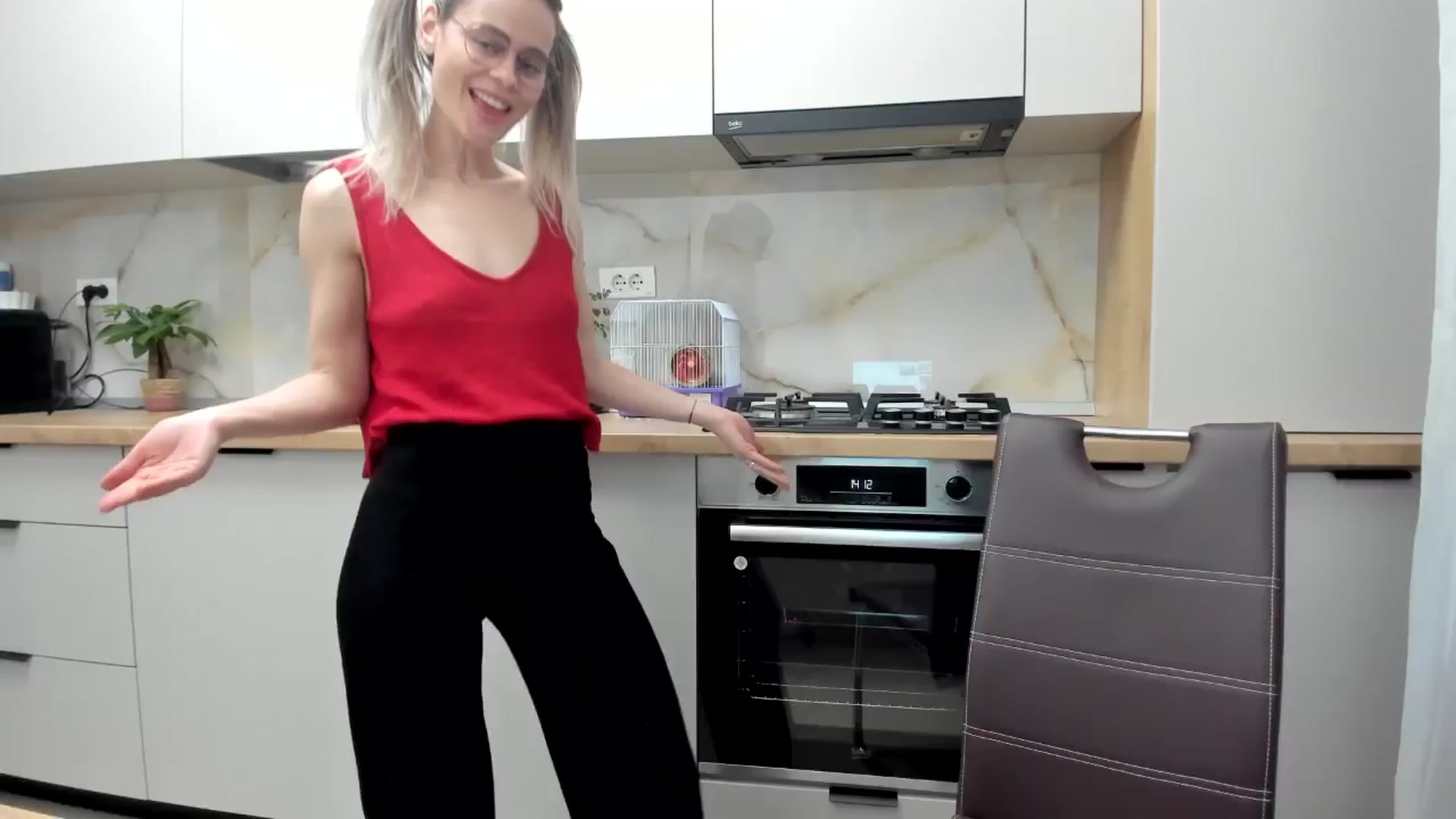 Gallery image thumbnail from DebbyPaige's myfreecams stream on, 01/12/2025, 18:39 image 19 of 20