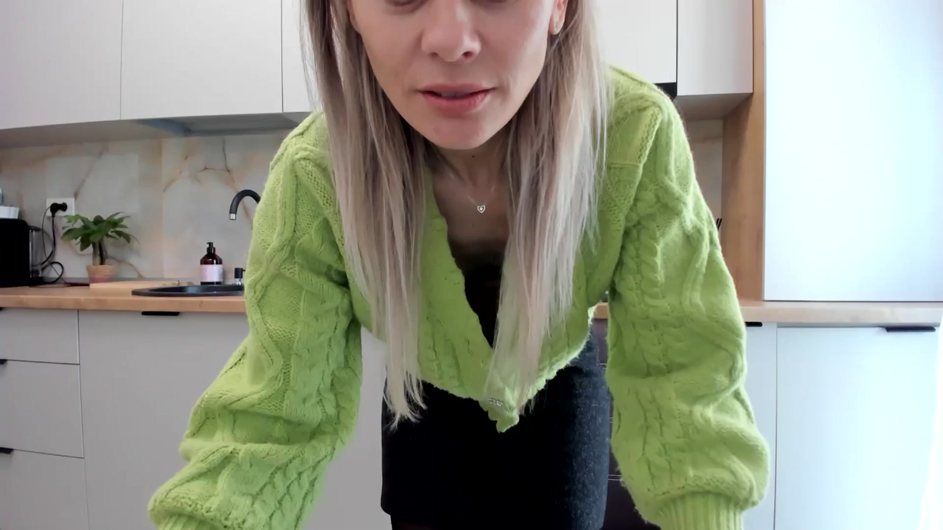 Gallery image thumbnail from DebbyPaige's myfreecams stream on, 01/13/2025, 13:09 image 9 of 20