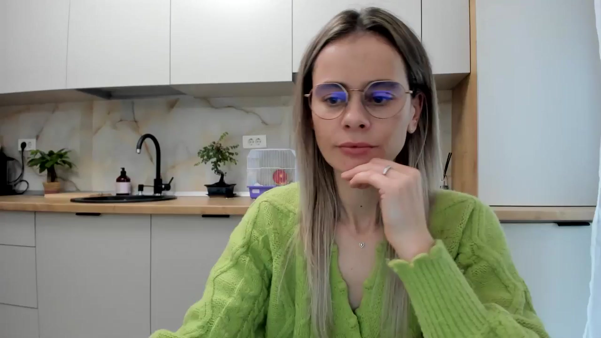 Gallery image thumbnail from DebbyPaige's myfreecams stream on, 01/13/2025, 14:19 image 20 of 20