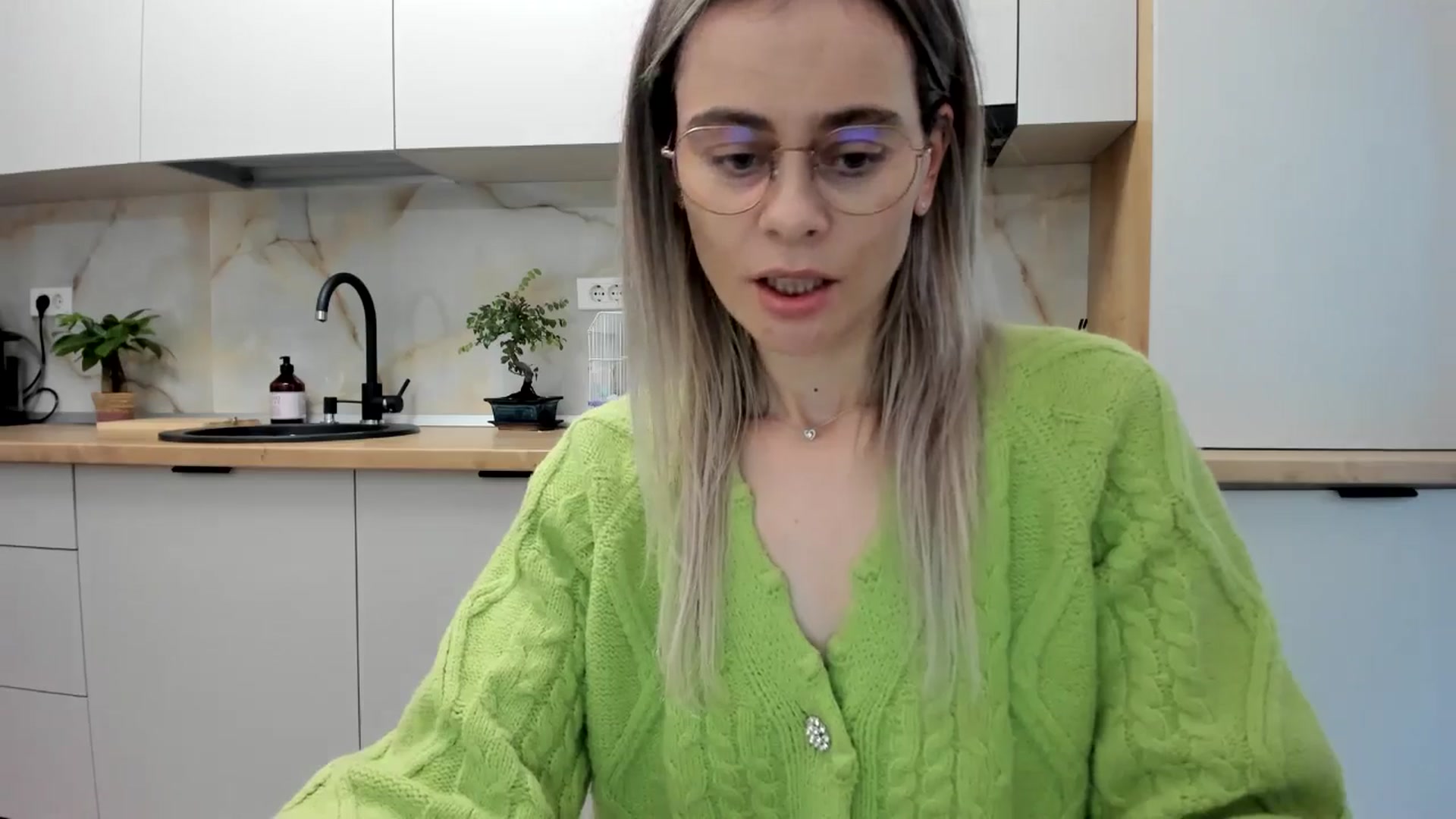Gallery image thumbnail from DebbyPaige's myfreecams stream on, 01/13/2025, 15:34 image 5 of 20