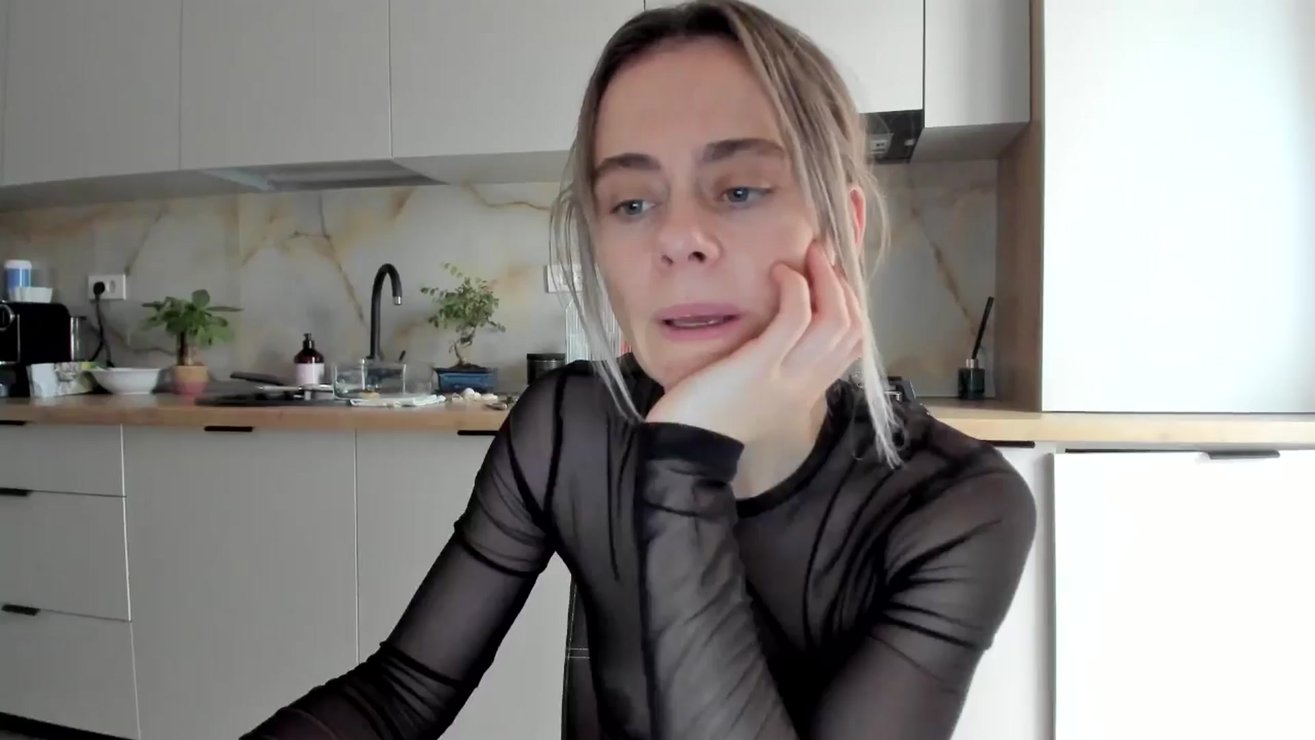 Gallery image thumbnail from DebbyPaige's myfreecams stream on, 01/15/2025, 14:16 image 17 of 20