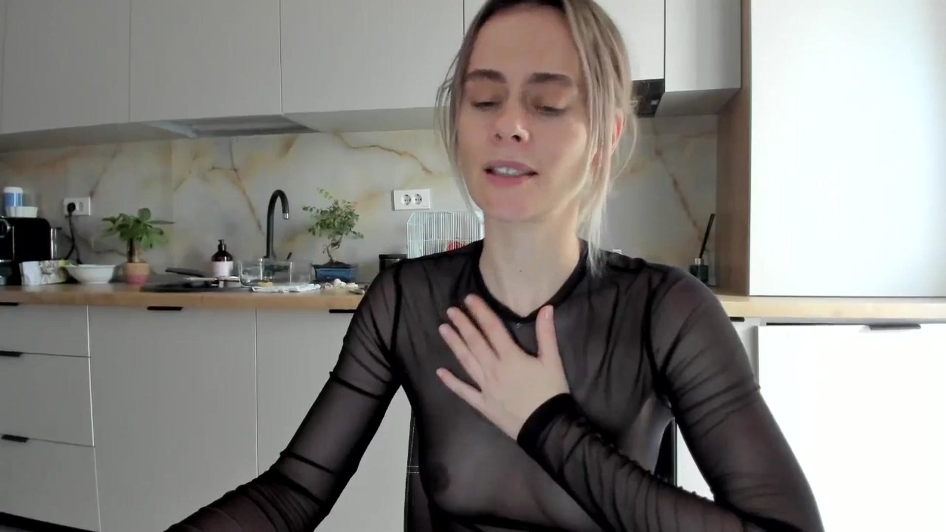 Gallery image thumbnail from DebbyPaige's myfreecams stream on, 01/15/2025, 14:16 image 13 of 20