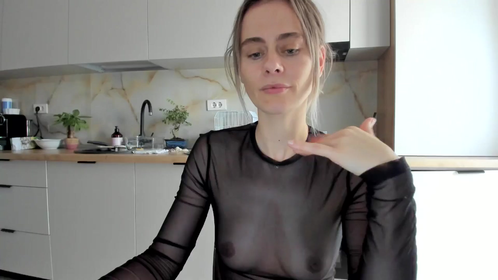 Gallery image thumbnail from DebbyPaige's myfreecams stream on, 01/15/2025, 14:16 image 12 of 20