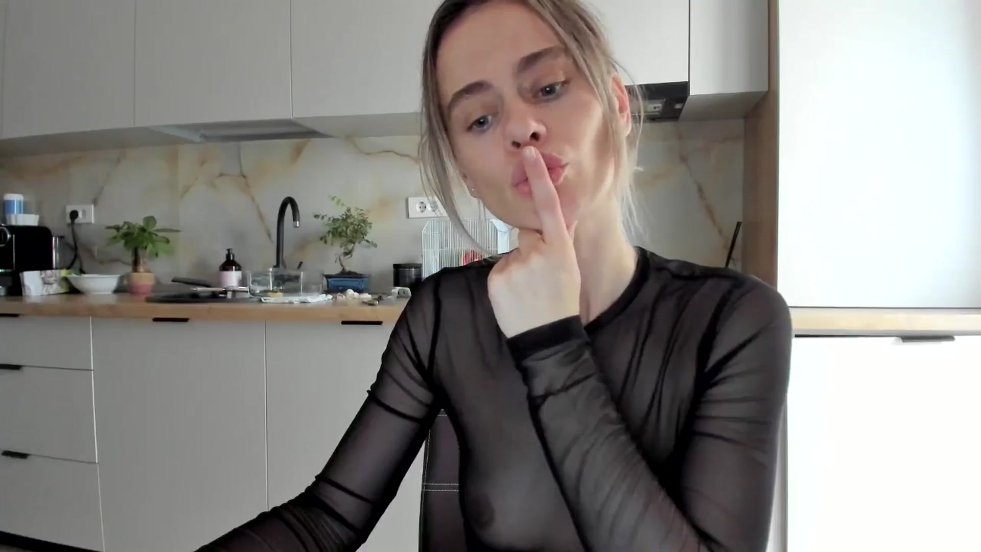 Gallery image thumbnail from DebbyPaige's myfreecams stream on, 01/15/2025, 14:16 image 14 of 20