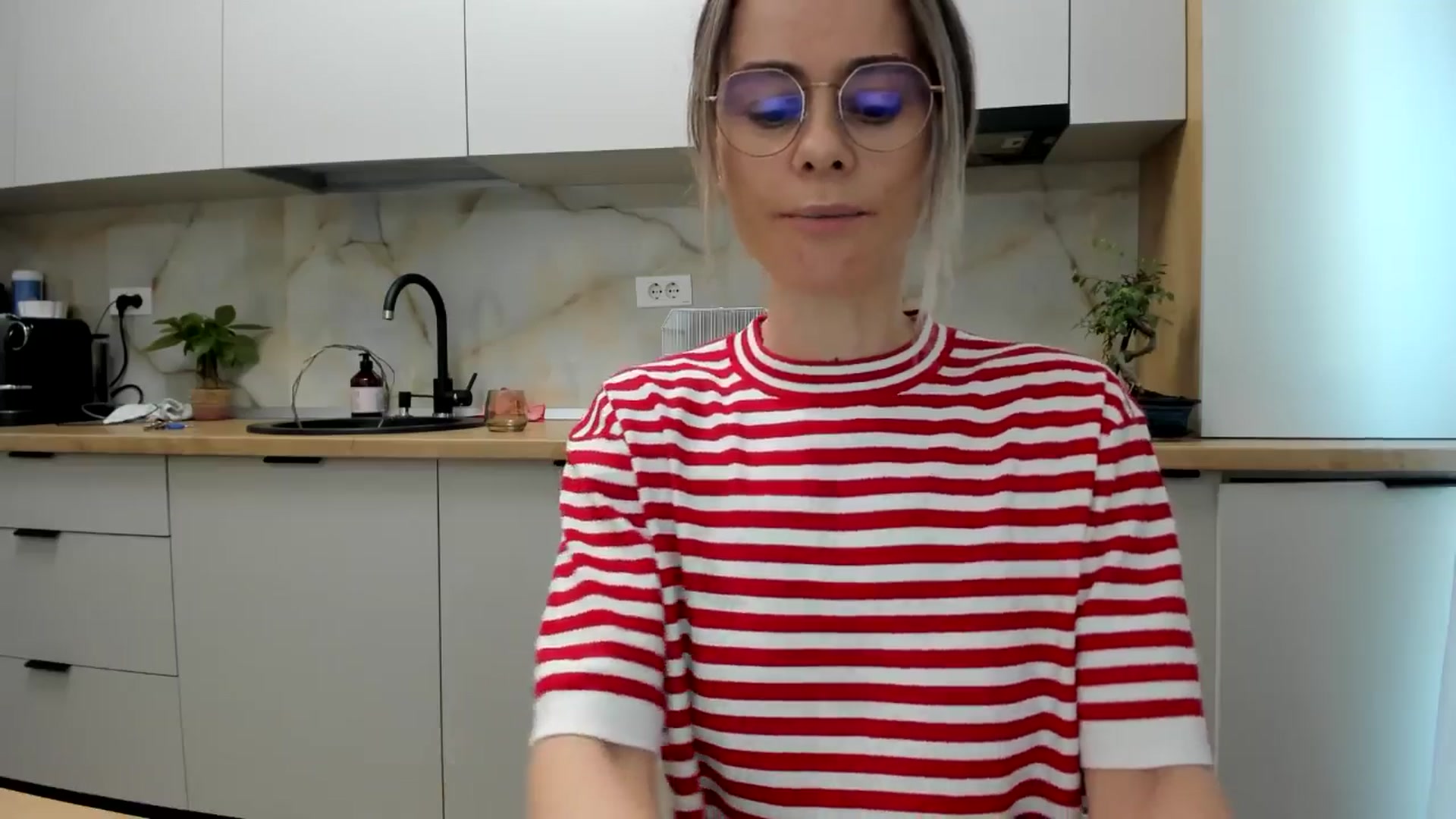 Gallery image thumbnail from DebbyPaige's myfreecams stream on, 01/16/2025, 13:04 image 10 of 20