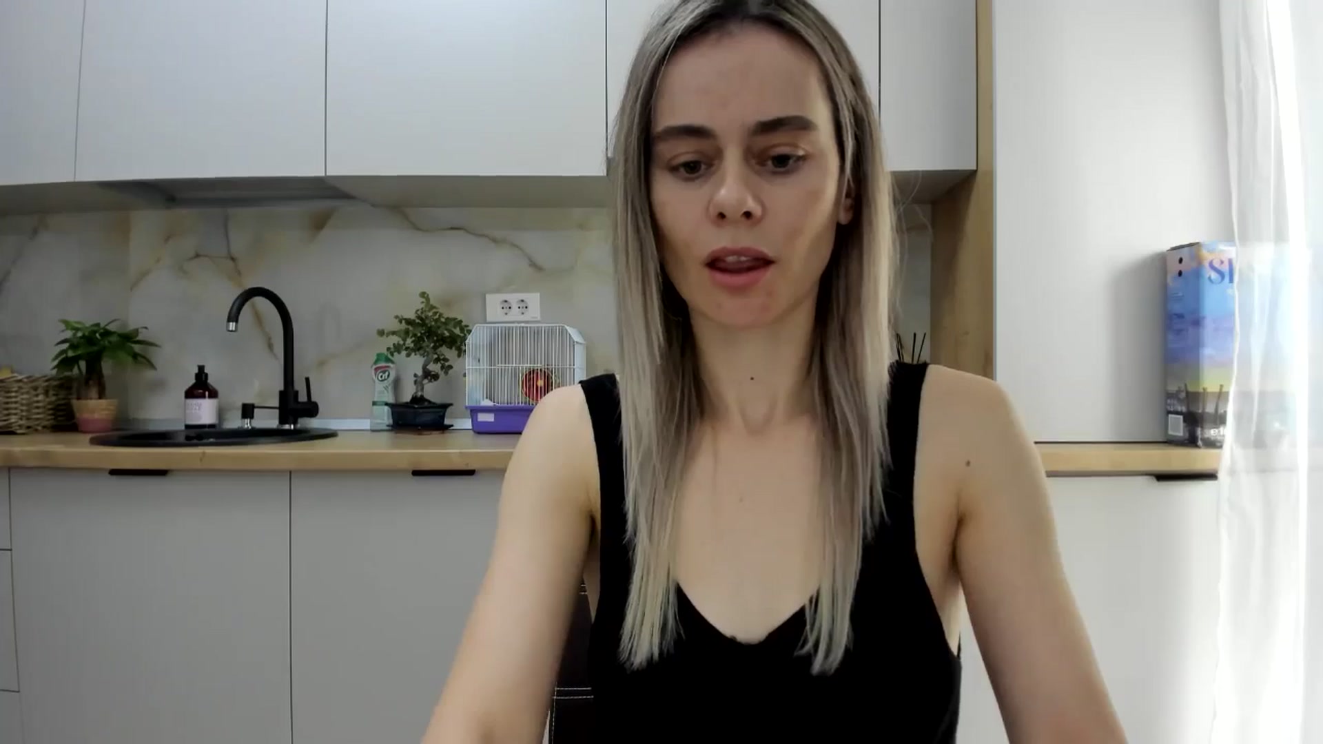Gallery image thumbnail from DebbyPaige's myfreecams stream on, 01/21/2025, 10:14 image 3 of 20