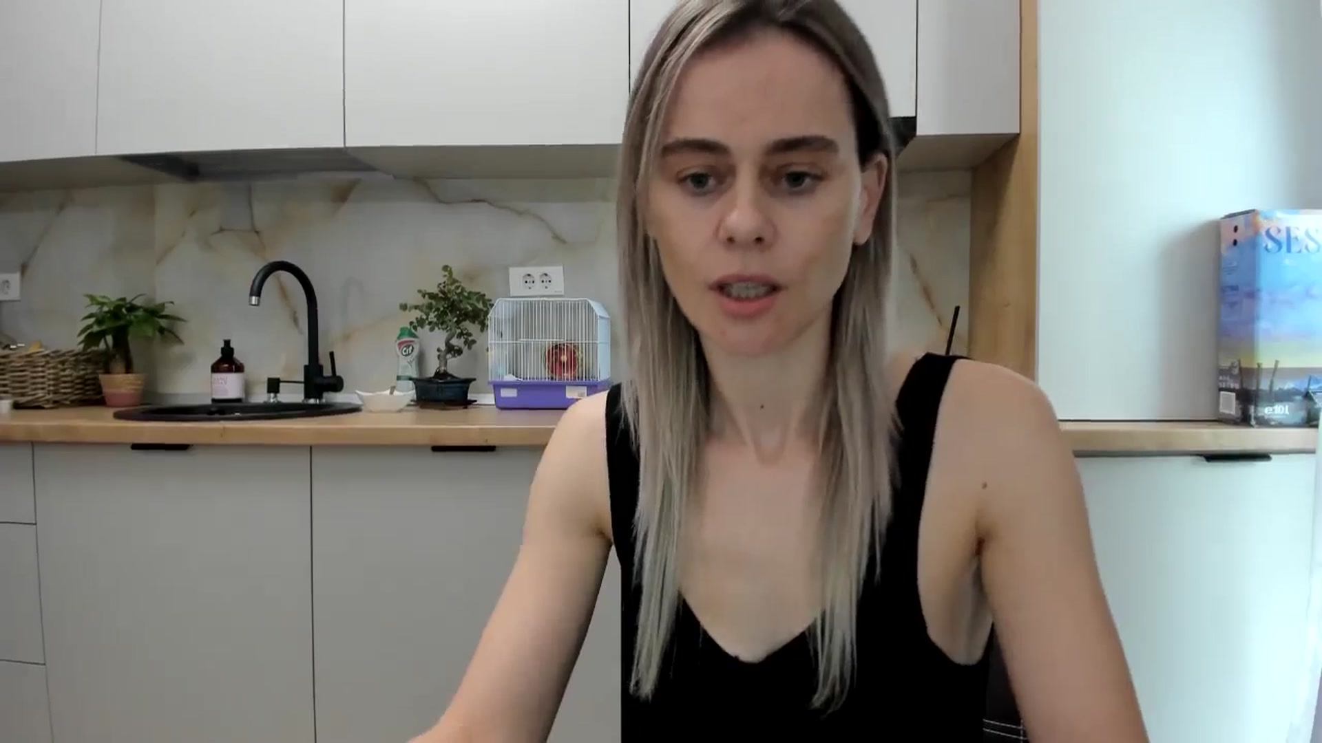 Gallery image thumbnail from DebbyPaige's myfreecams stream on, 01/21/2025, 12:59 image 17 of 20