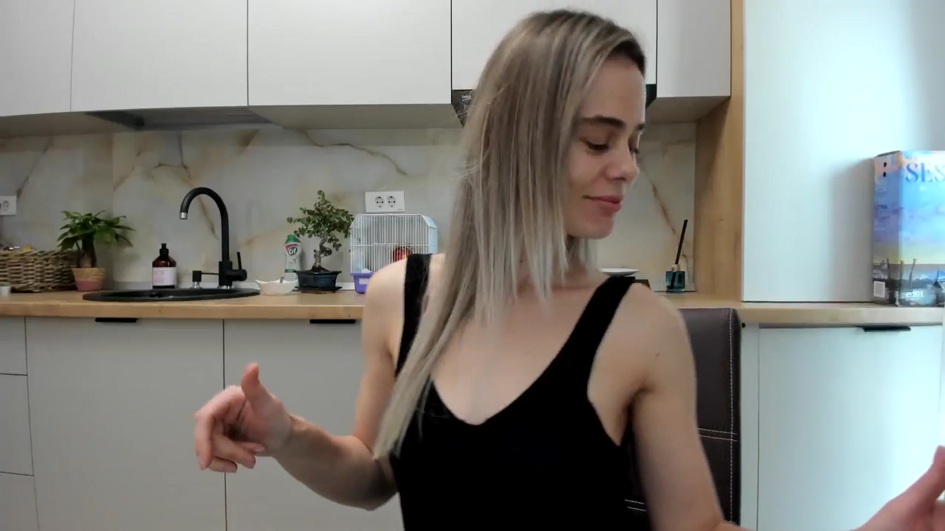 Gallery image thumbnail from DebbyPaige's myfreecams stream on, 01/21/2025, 13:24 image 18 of 20