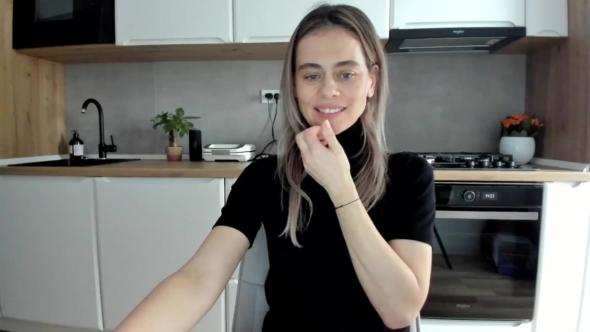 Gallery image thumbnail from DebbyPaige's myfreecams stream on, 01/31/2025, 13:13 image 4 of 20