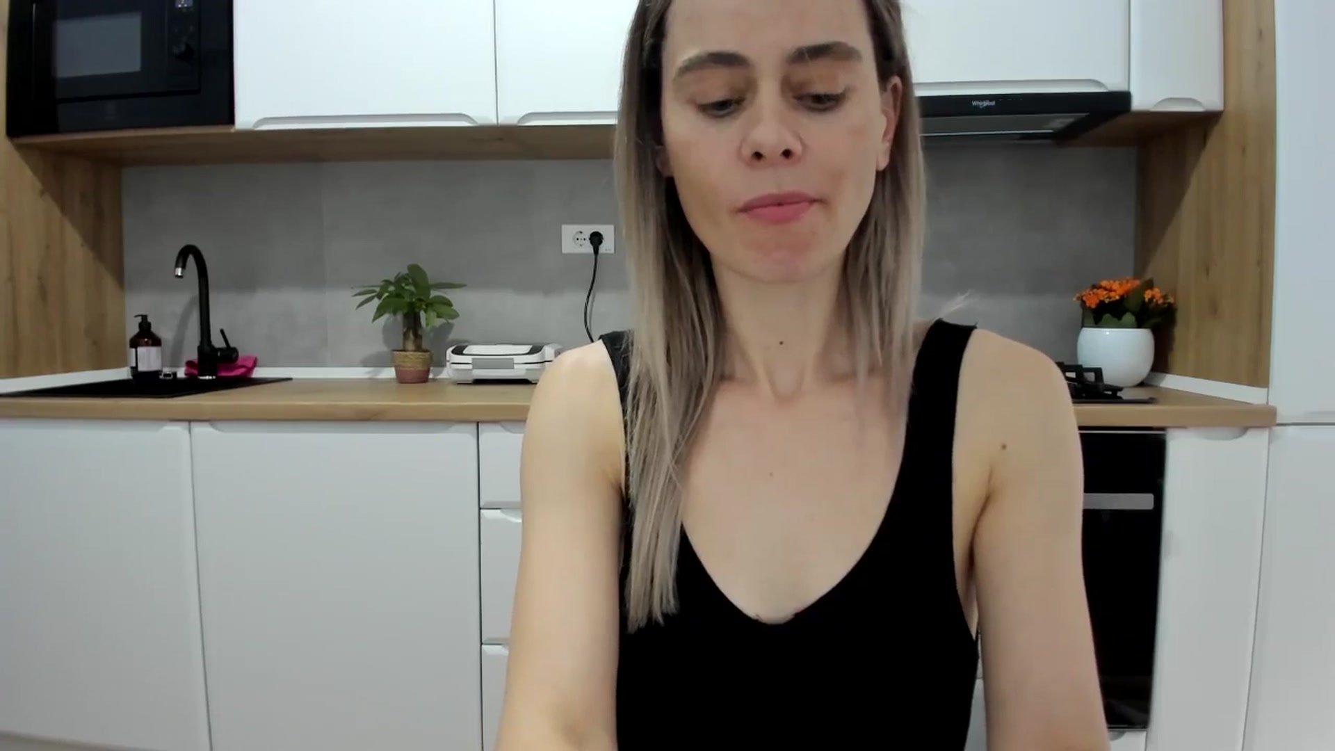 Gallery image thumbnail from DebbyPaige's myfreecams stream on, 02/03/2025, 13:34 image 16 of 20