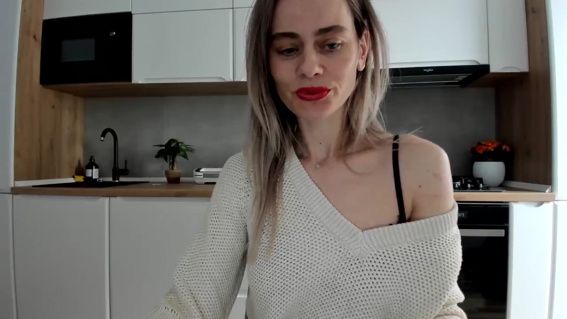 Gallery image thumbnail from DebbyPaige's myfreecams stream on, 02/05/2025, 12:44 image 7 of 20