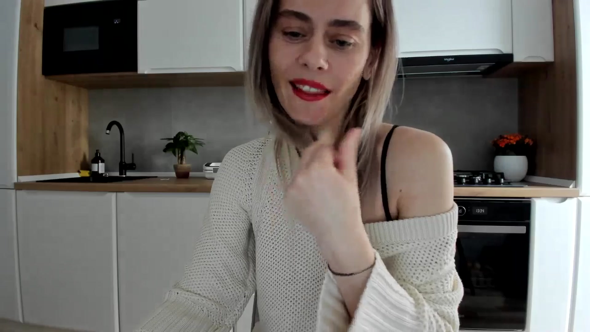 Gallery image thumbnail from DebbyPaige's myfreecams stream on, 02/05/2025, 12:44 image 9 of 20