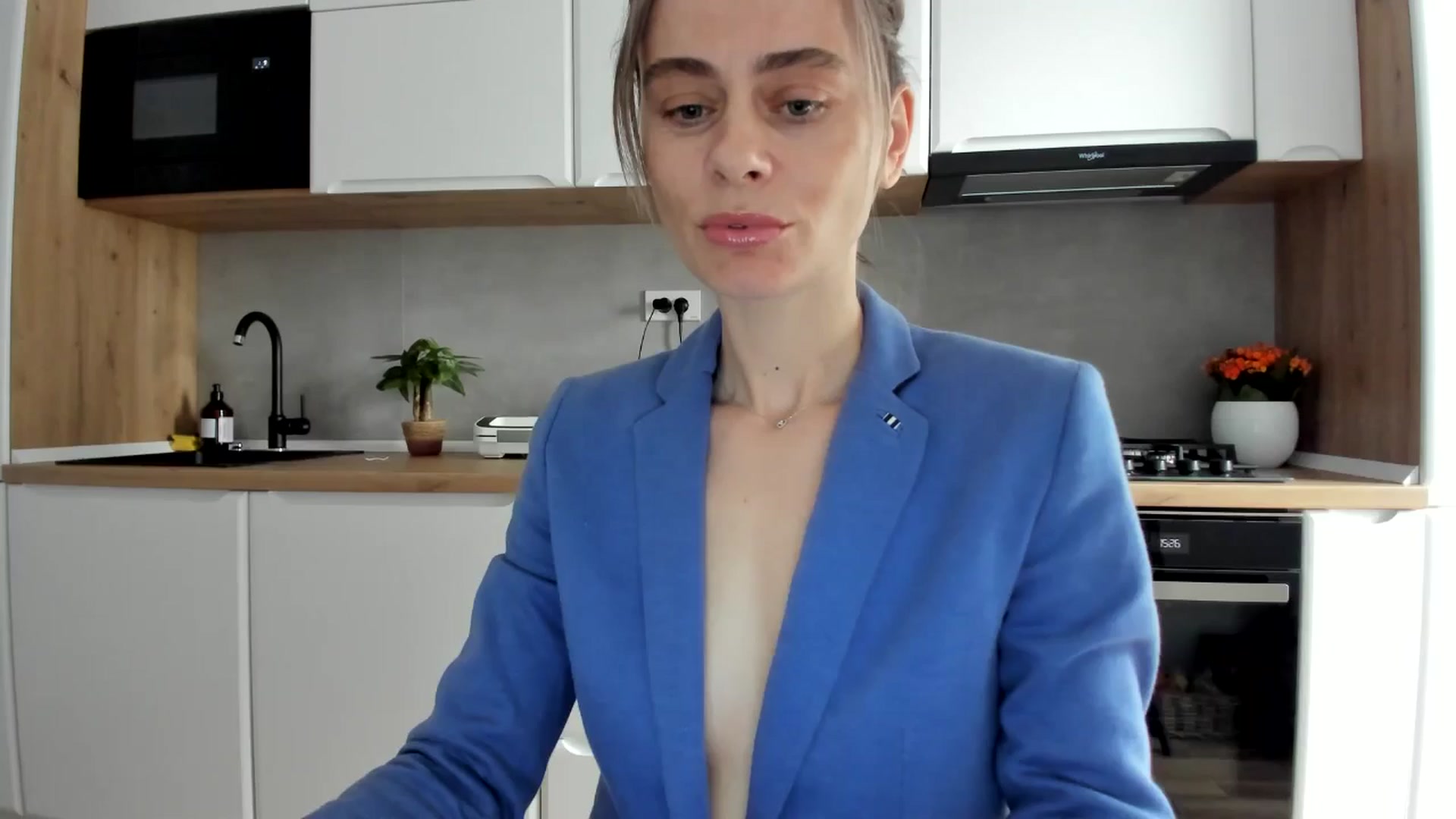 Gallery image thumbnail from DebbyPaige's myfreecams stream on, 02/05/2025, 14:38 image 1 of 20