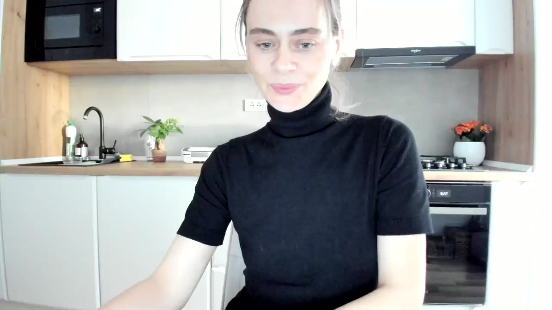 Gallery image thumbnail from DebbyPaige's myfreecams stream on, 02/06/2025, 14:36 image 13 of 20