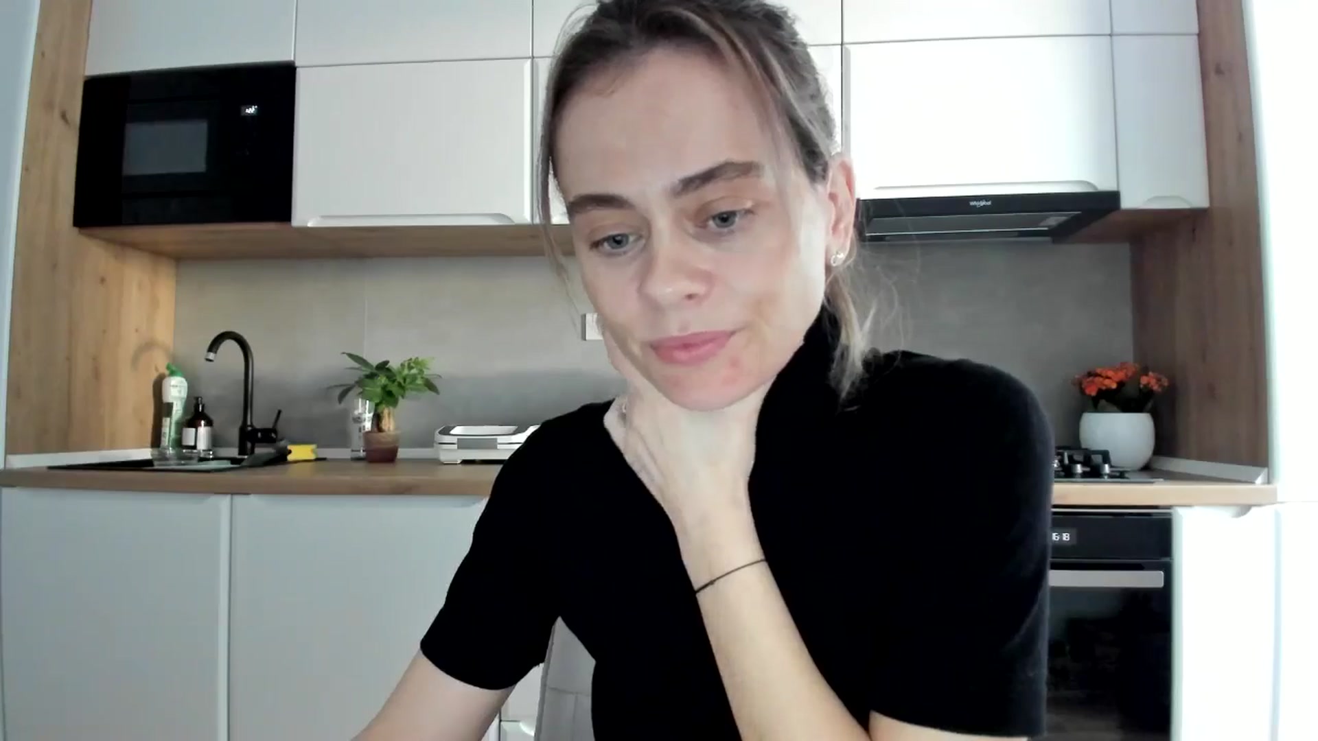 Gallery image thumbnail from DebbyPaige's myfreecams stream on, 02/06/2025, 14:36 image 10 of 20