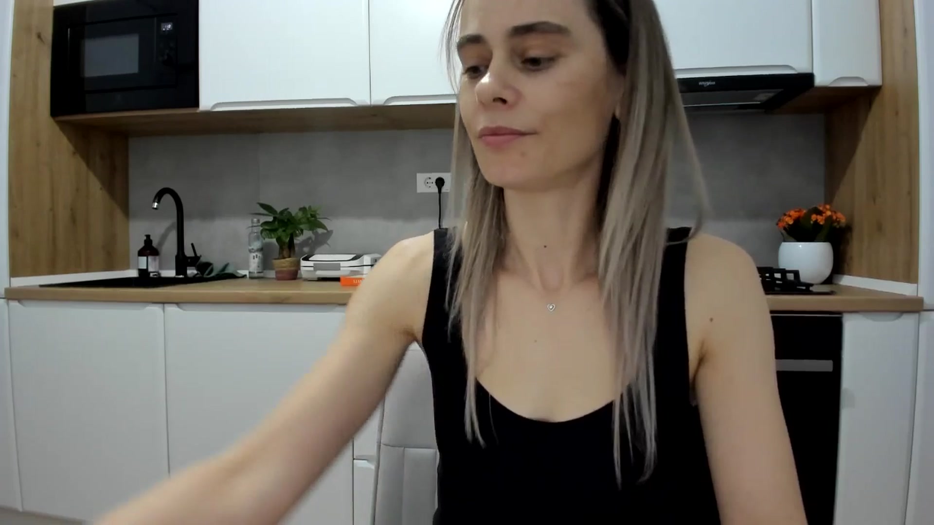 Gallery image thumbnail from DebbyPaige's myfreecams stream on, 02/07/2025, 21:55 image 13 of 20