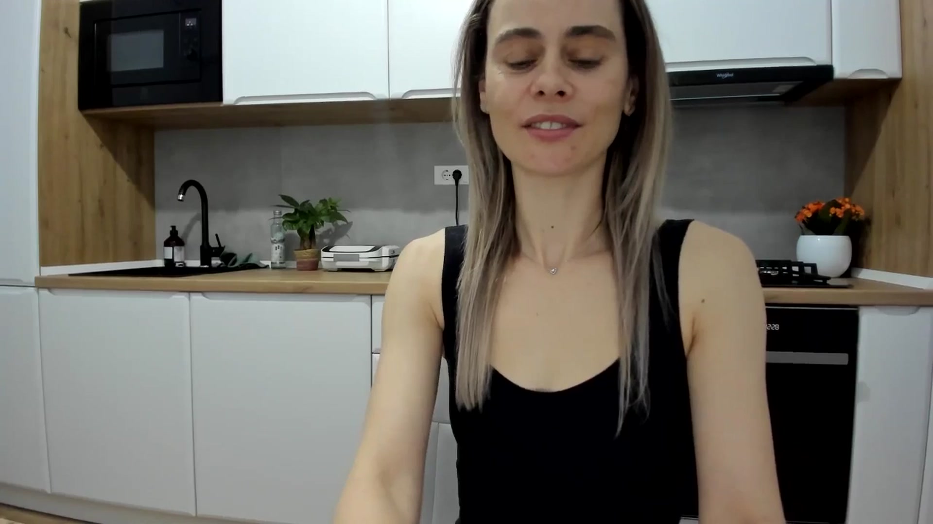 Gallery image thumbnail from DebbyPaige's myfreecams stream on, 02/07/2025, 21:55 image 9 of 20