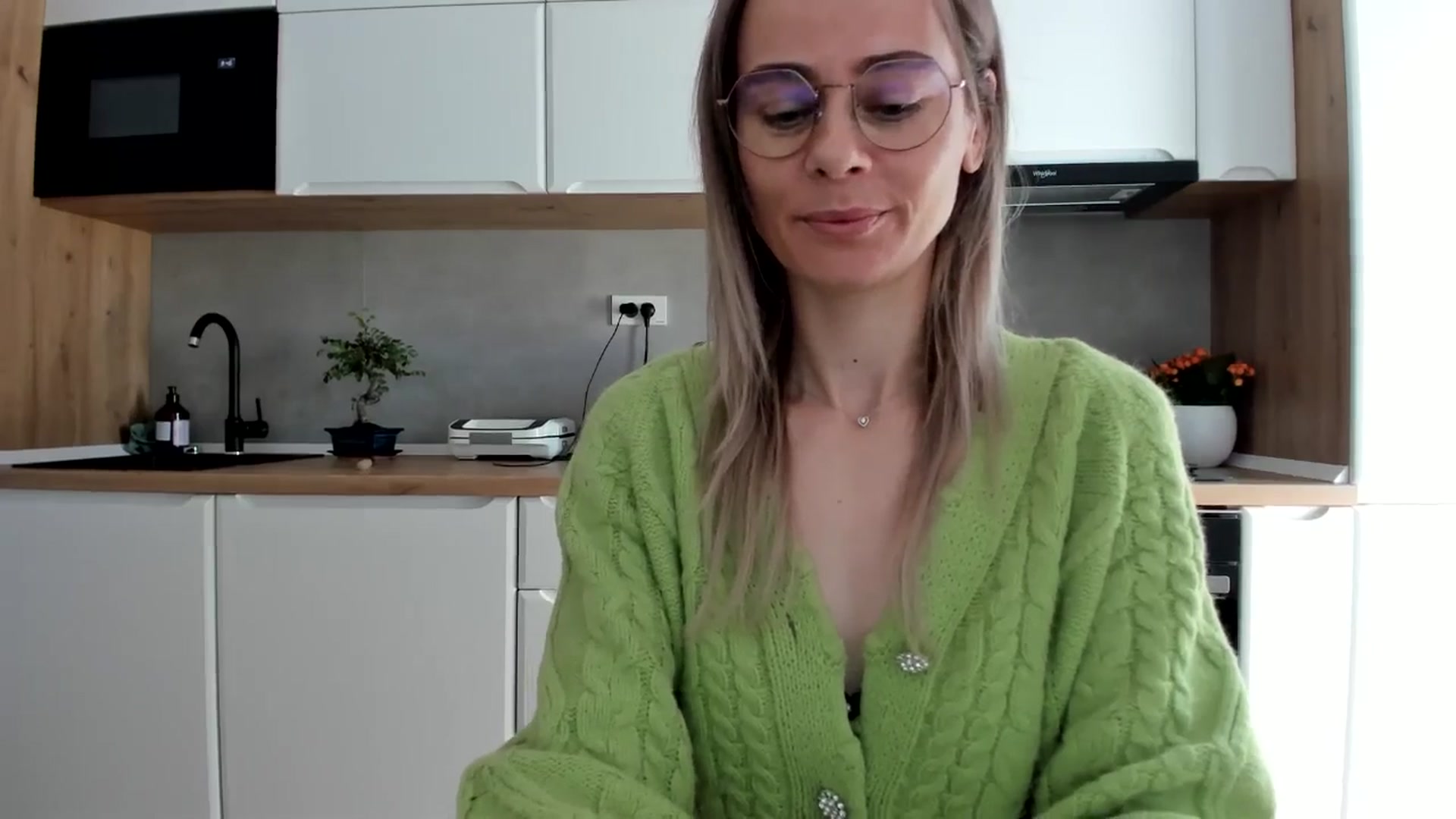 Gallery image thumbnail from DebbyPaige's myfreecams stream on, 02/11/2025, 14:26 image 5 of 20