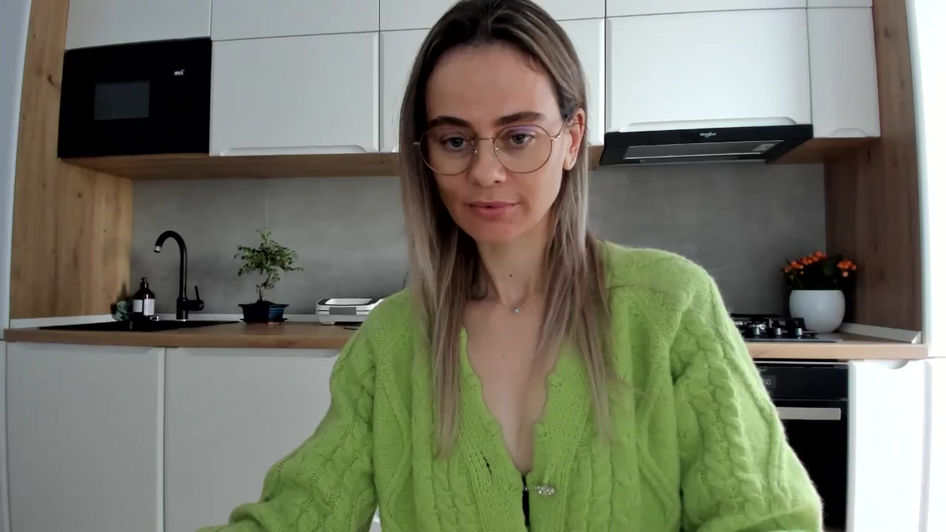 Gallery image thumbnail from DebbyPaige's myfreecams stream on, 02/11/2025, 14:26 image 10 of 20