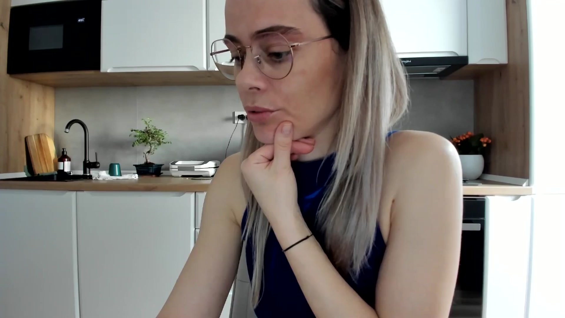 Gallery image thumbnail from DebbyPaige's myfreecams stream on, 02/11/2025, 14:26 image 19 of 20