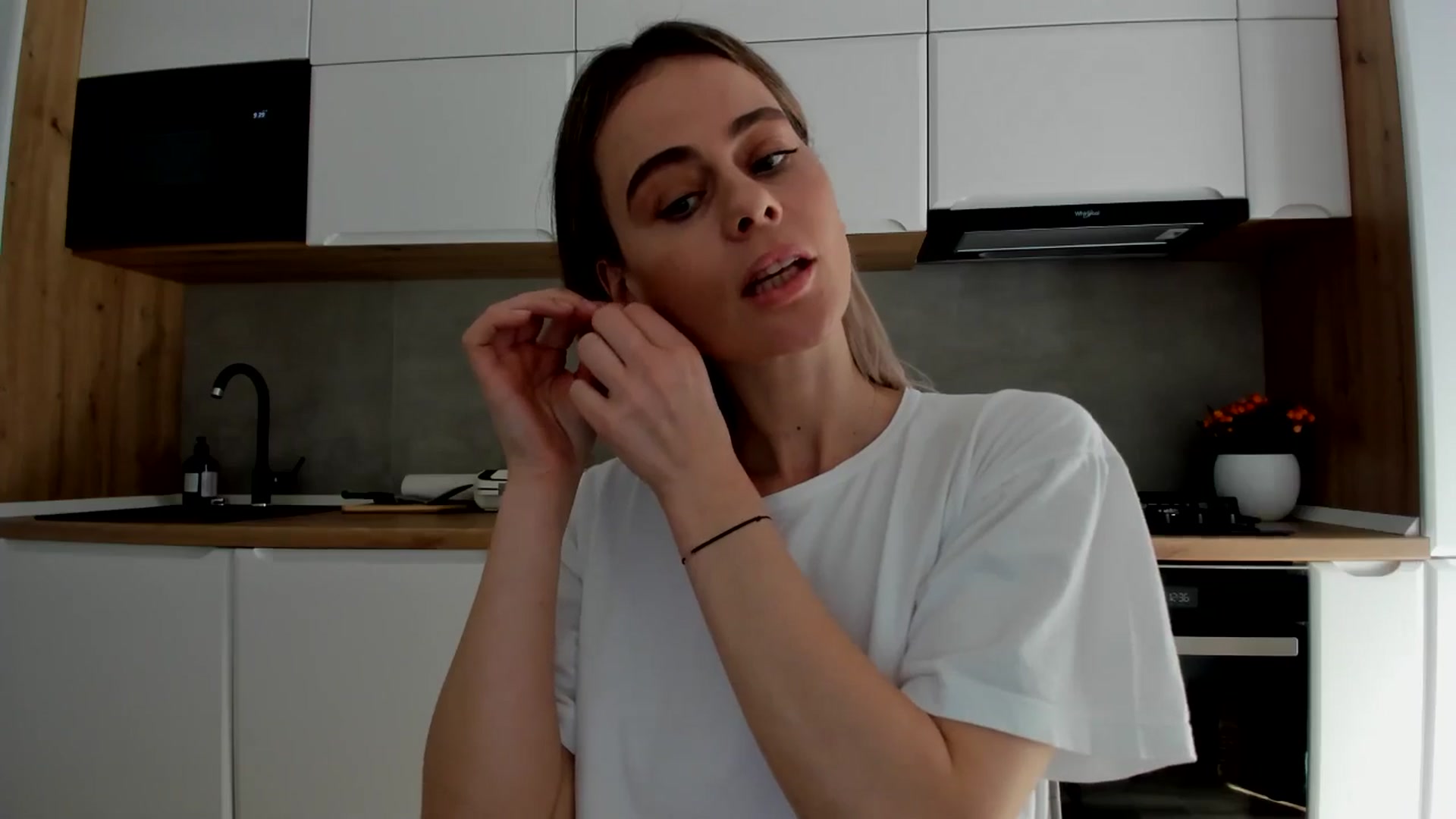 Gallery image thumbnail from DebbyPaige's myfreecams stream on, 02/13/2025, 12:52 image 11 of 20