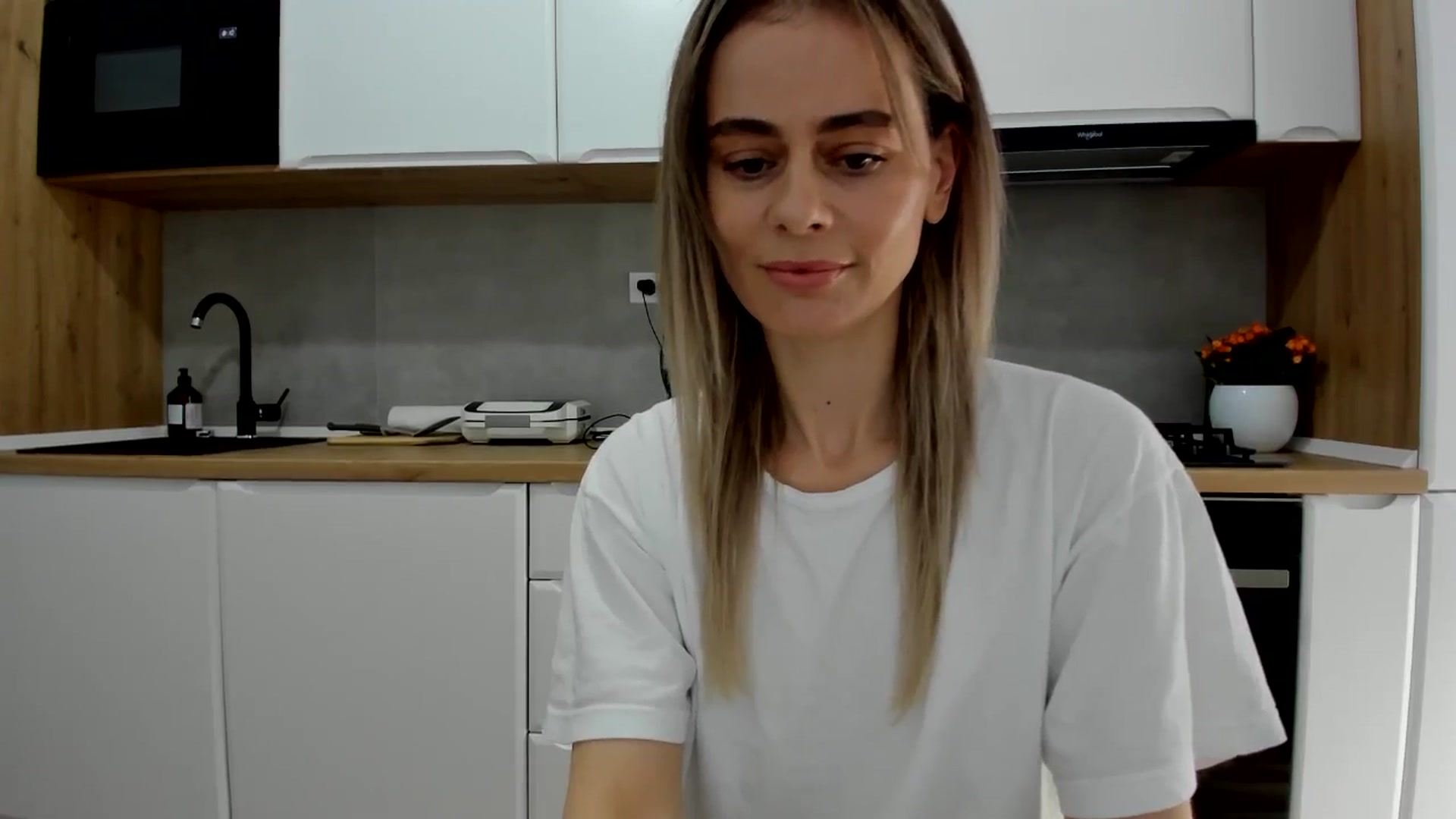 Gallery image thumbnail from DebbyPaige's myfreecams stream on, 02/13/2025, 12:52 image 4 of 20