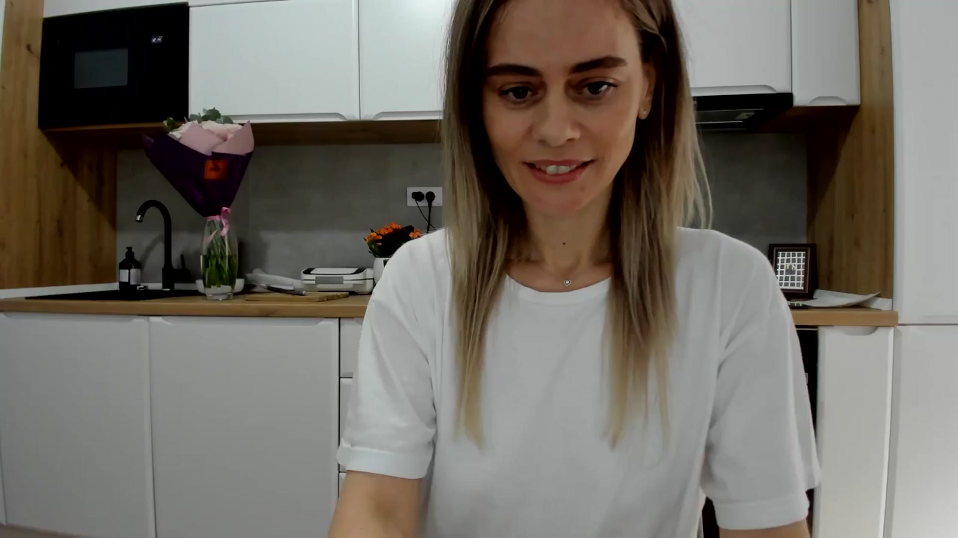 Gallery image thumbnail from DebbyPaige's myfreecams stream on, 02/13/2025, 14:27 image 3 of 20