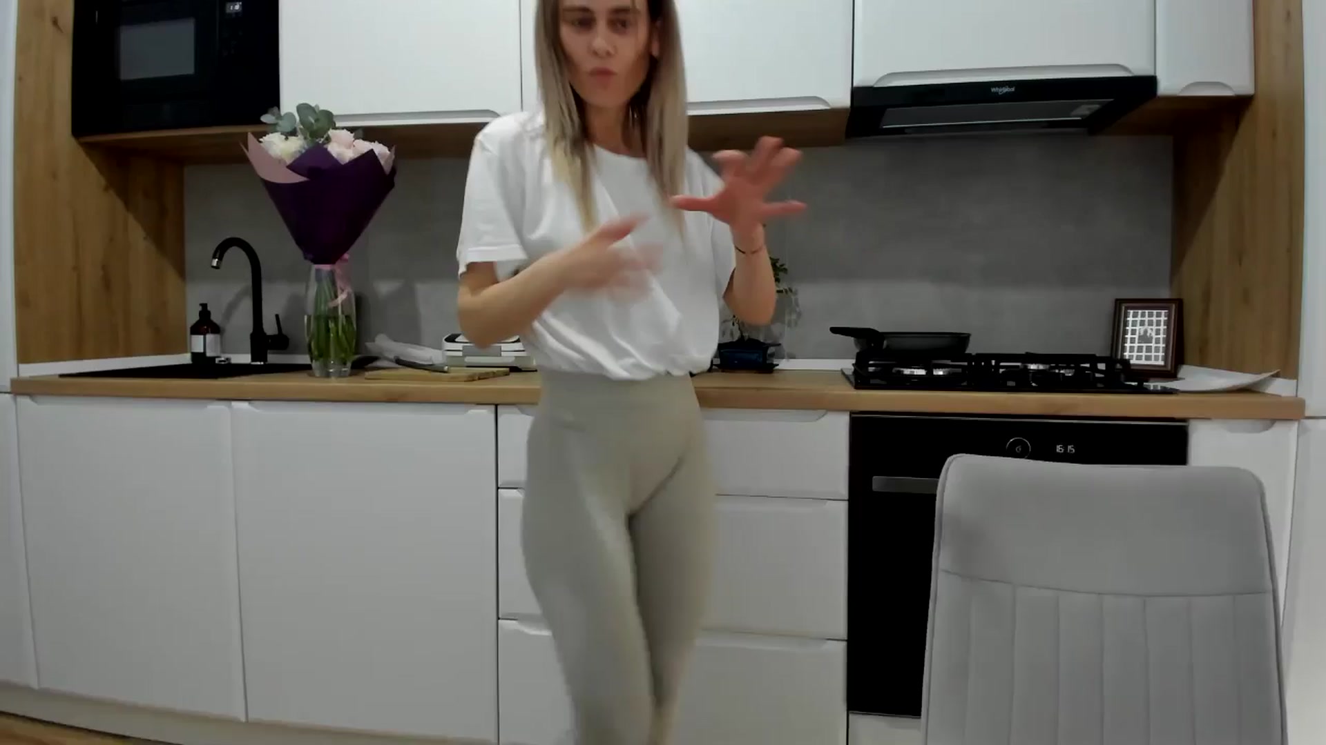 Gallery image thumbnail from DebbyPaige's myfreecams stream on, 02/13/2025, 14:27 image 19 of 20