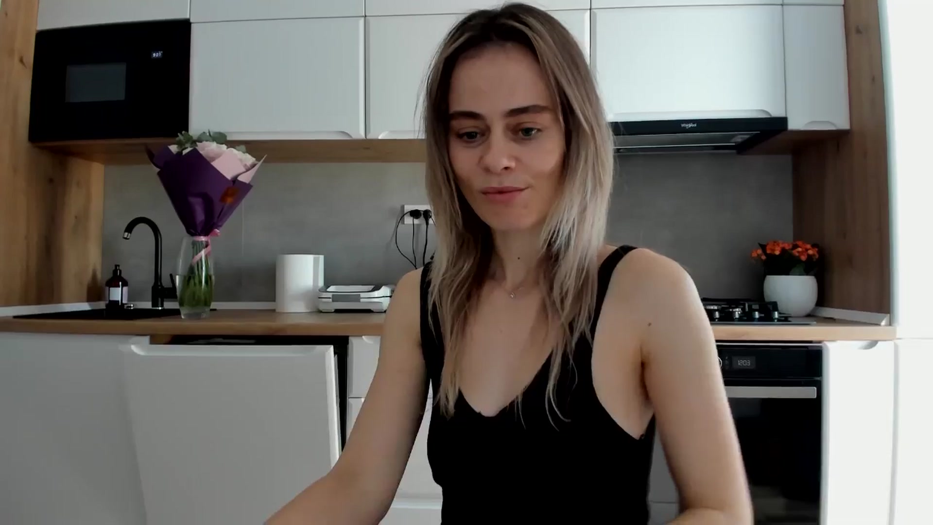 Gallery image thumbnail from DebbyPaige's myfreecams stream on, 02/14/2025, 10:27 image 13 of 20