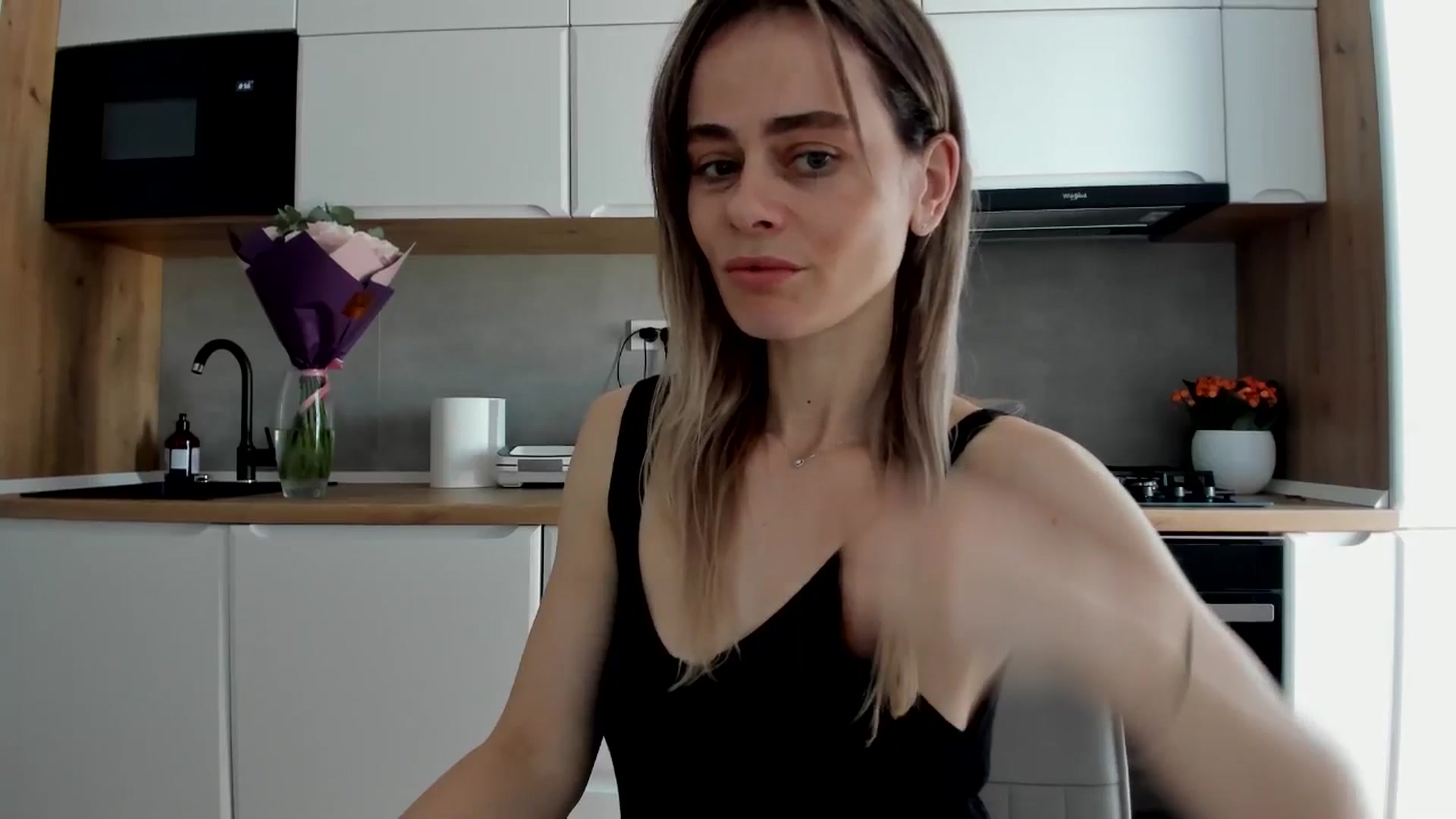 Gallery image thumbnail from DebbyPaige's myfreecams stream on, 02/14/2025, 10:27 image 9 of 20