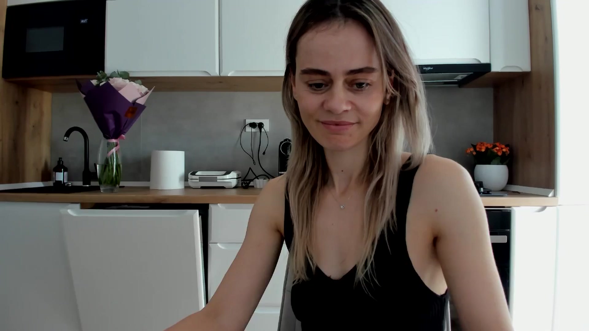 Gallery image thumbnail from DebbyPaige's myfreecams stream on, 02/14/2025, 11:30 image 9 of 20