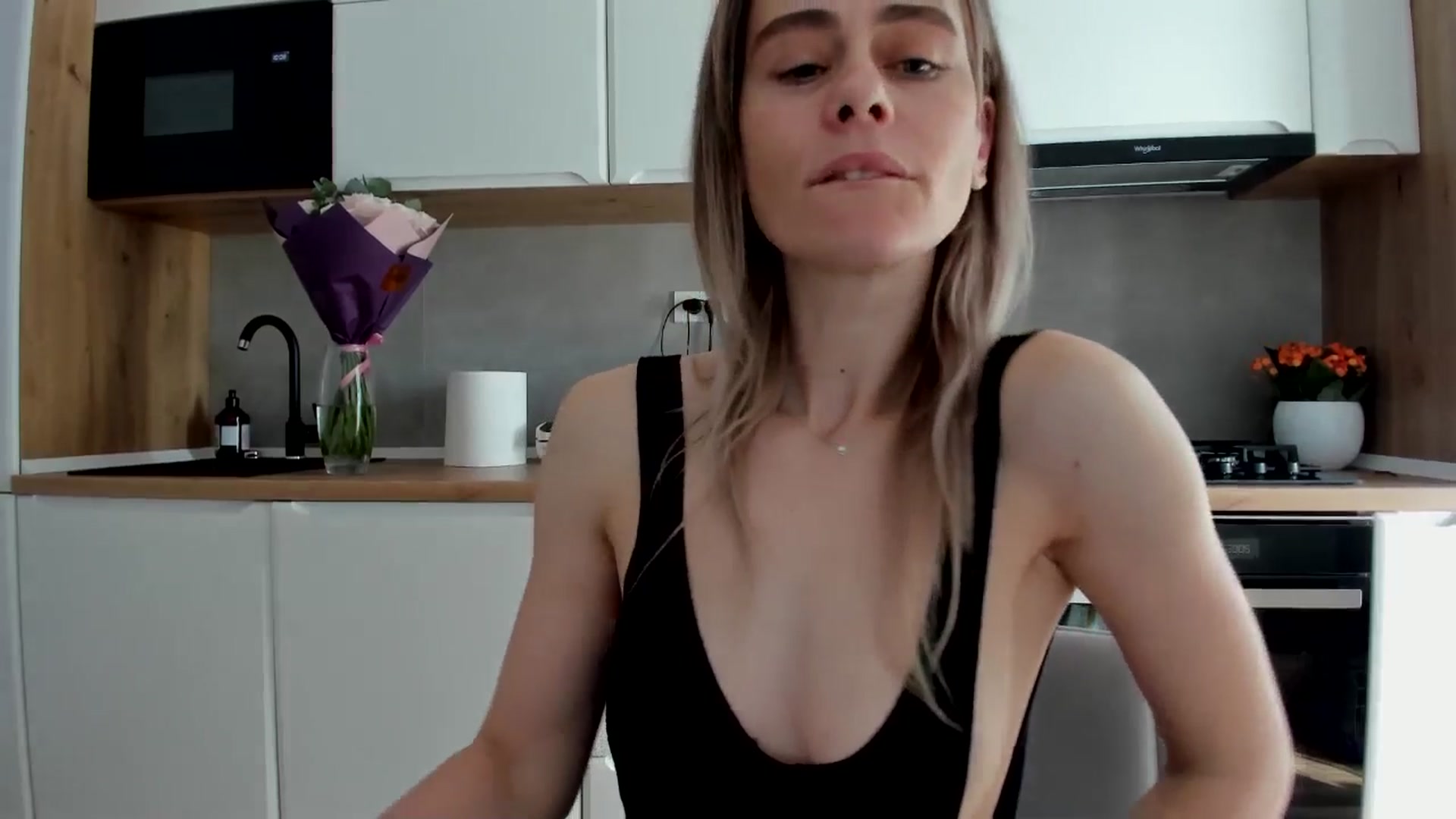 Gallery image thumbnail from DebbyPaige's myfreecams stream on, 02/14/2025, 11:30 image 13 of 20