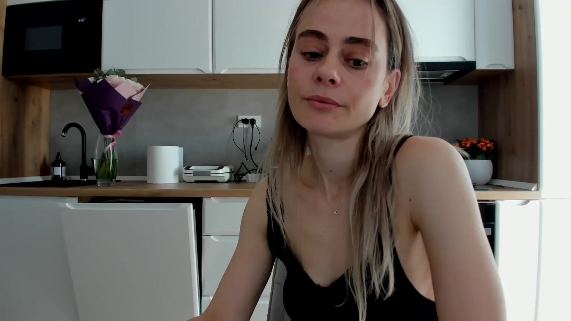 Gallery image thumbnail from DebbyPaige's myfreecams stream on, 02/14/2025, 11:30 image 3 of 20
