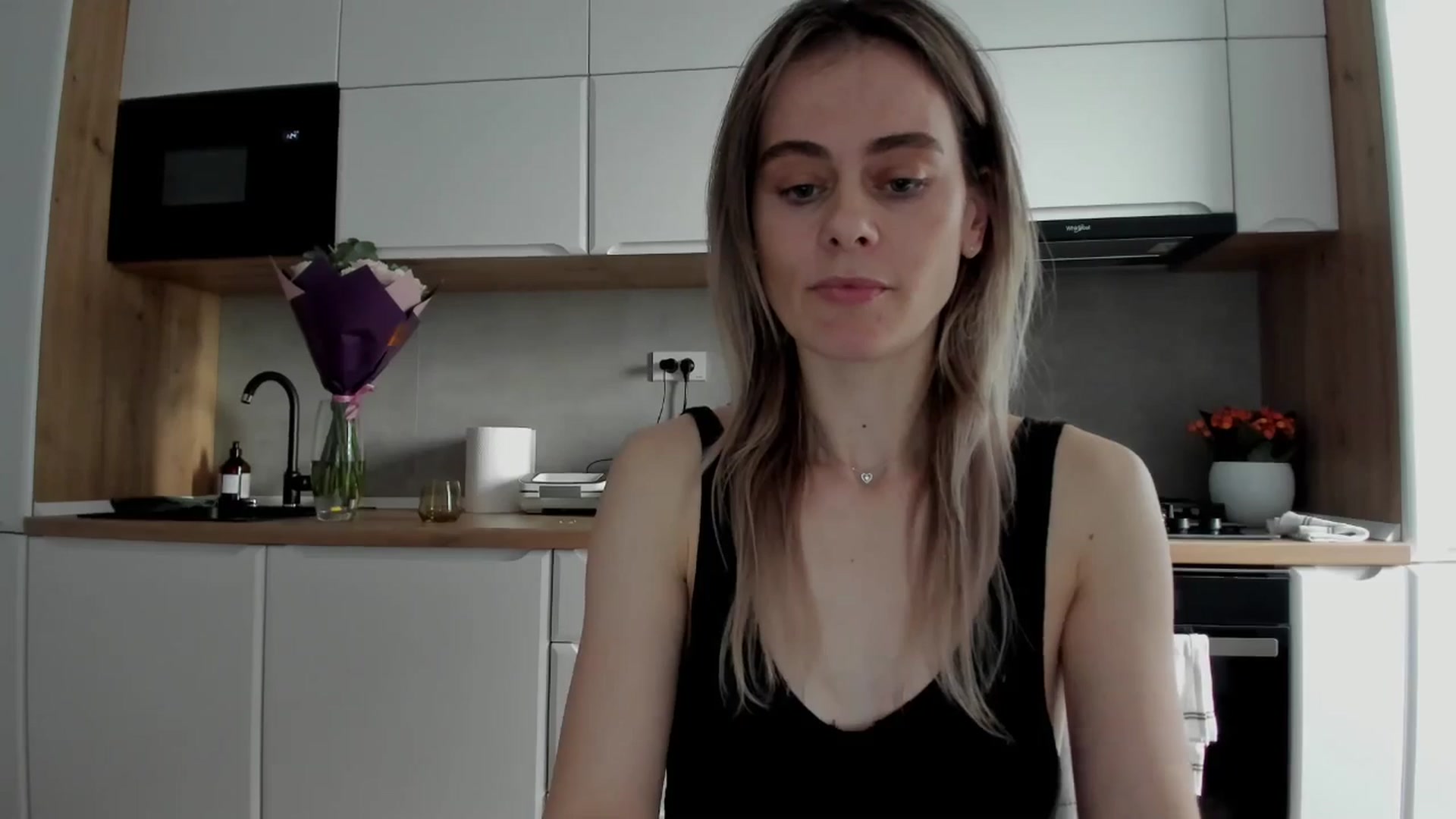 Gallery image thumbnail from DebbyPaige's myfreecams stream on, 02/14/2025, 14:50 image 15 of 20