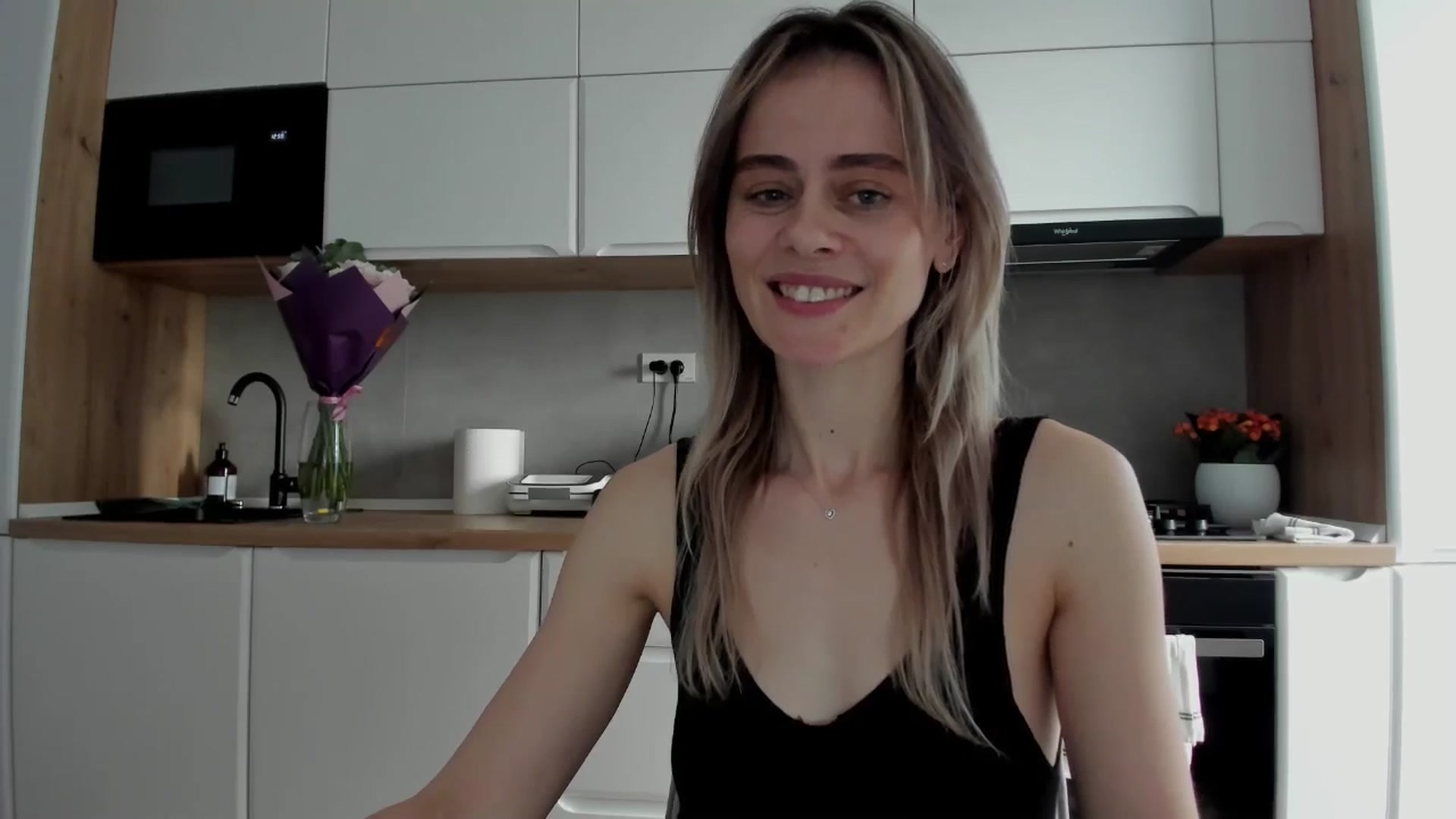 Gallery image thumbnail from DebbyPaige's myfreecams stream on, 02/14/2025, 14:50 image 9 of 20