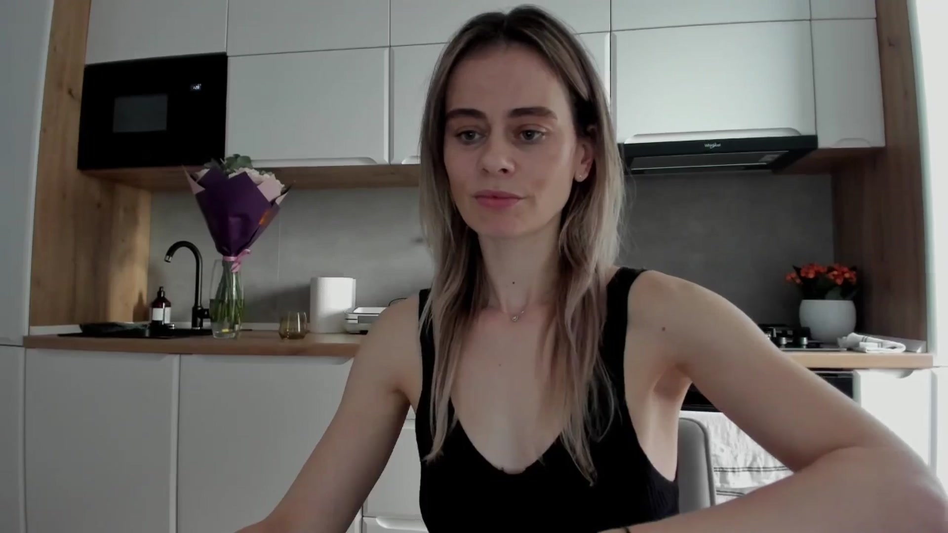 Gallery image thumbnail from DebbyPaige's myfreecams stream on, 02/14/2025, 14:50 image 16 of 20