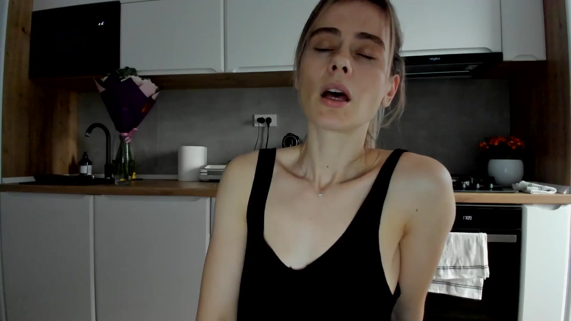 Gallery image thumbnail from DebbyPaige's myfreecams stream on, 02/14/2025, 15:30 image 12 of 20