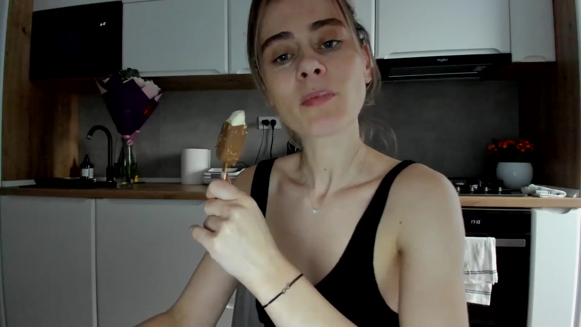 Gallery image thumbnail from DebbyPaige's myfreecams stream on, 02/14/2025, 15:30 image 14 of 20