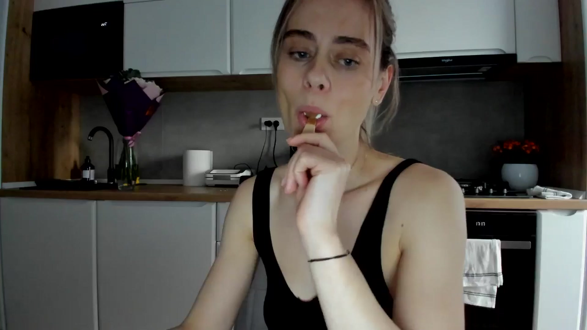 Gallery image thumbnail from DebbyPaige's myfreecams stream on, 02/14/2025, 15:30 image 16 of 20