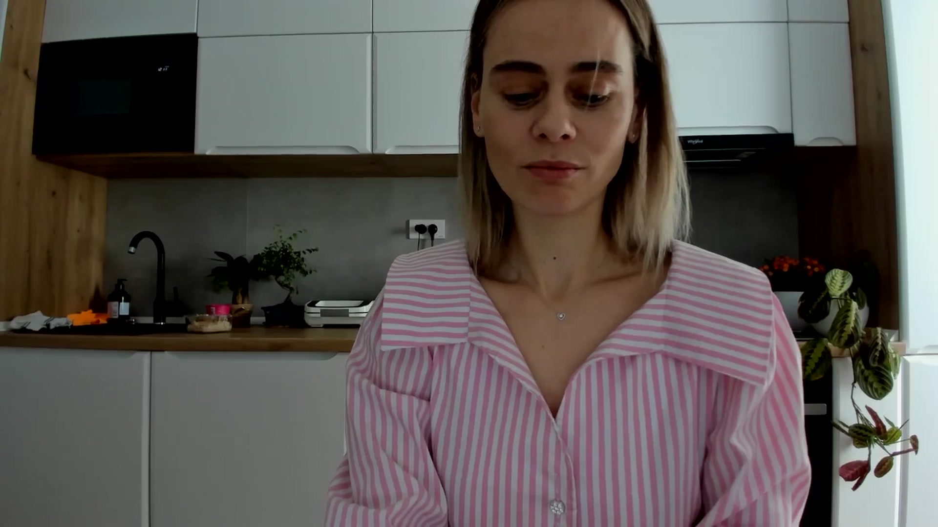 Gallery image thumbnail from DebbyPaige's myfreecams stream on, 02/17/2025, 14:41 image 7 of 20