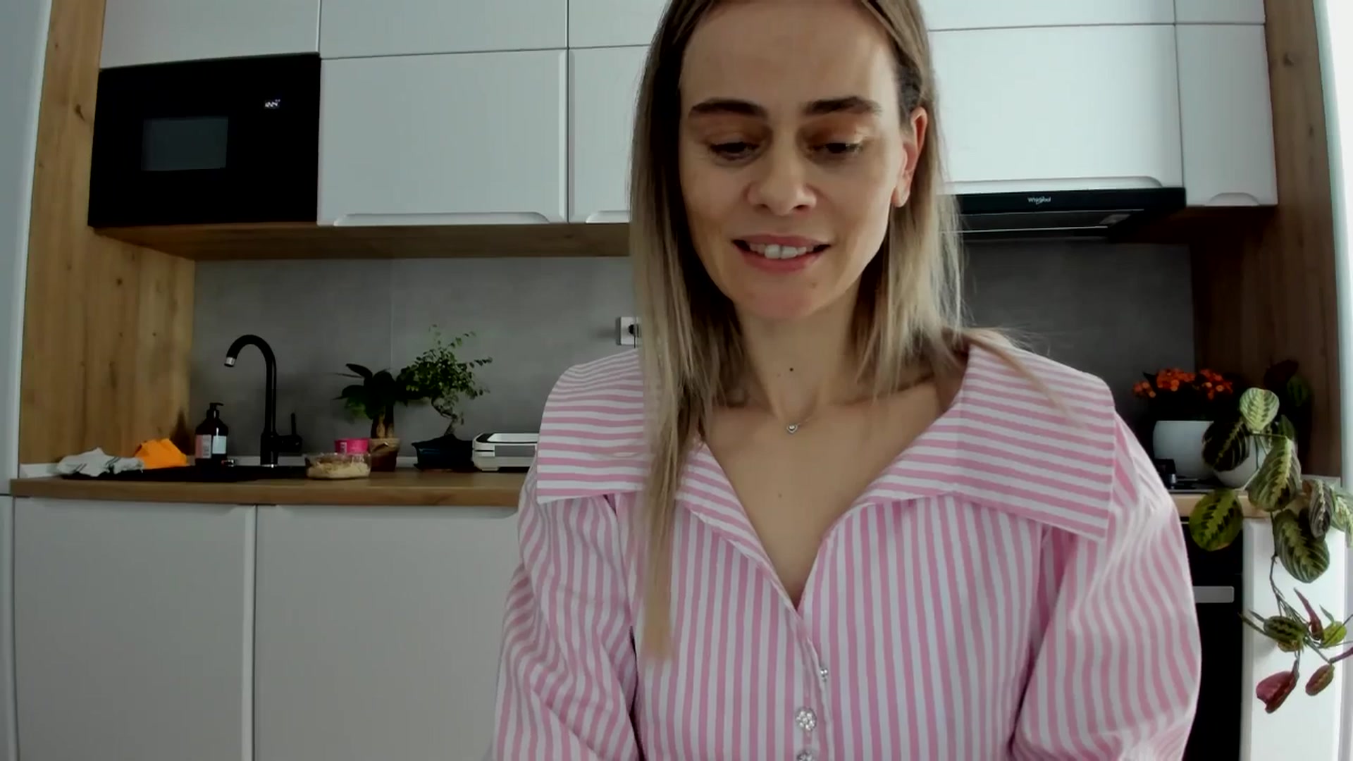 Gallery image thumbnail from DebbyPaige's myfreecams stream on, 02/17/2025, 14:41 image 9 of 20
