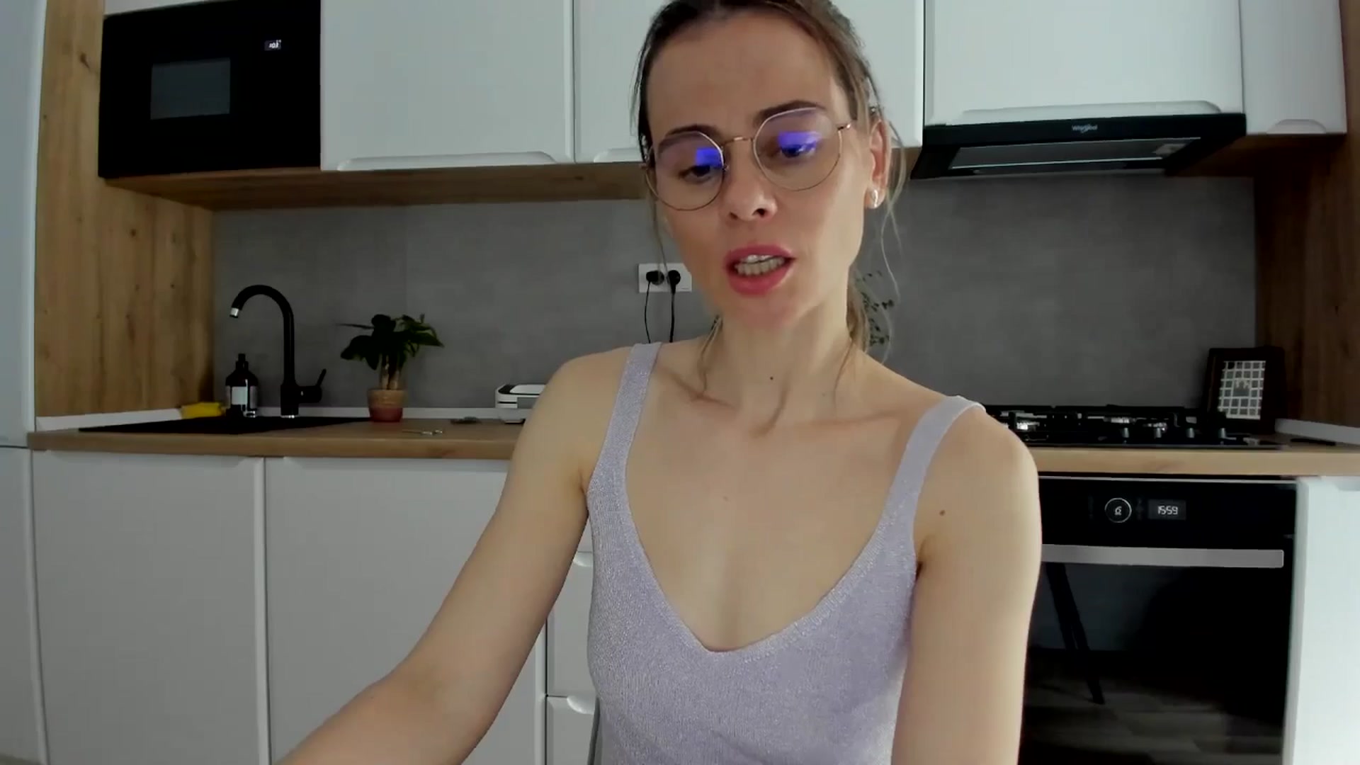 Gallery image thumbnail from DebbyPaige's myfreecams stream on, 02/19/2025, 14:30 image 12 of 20