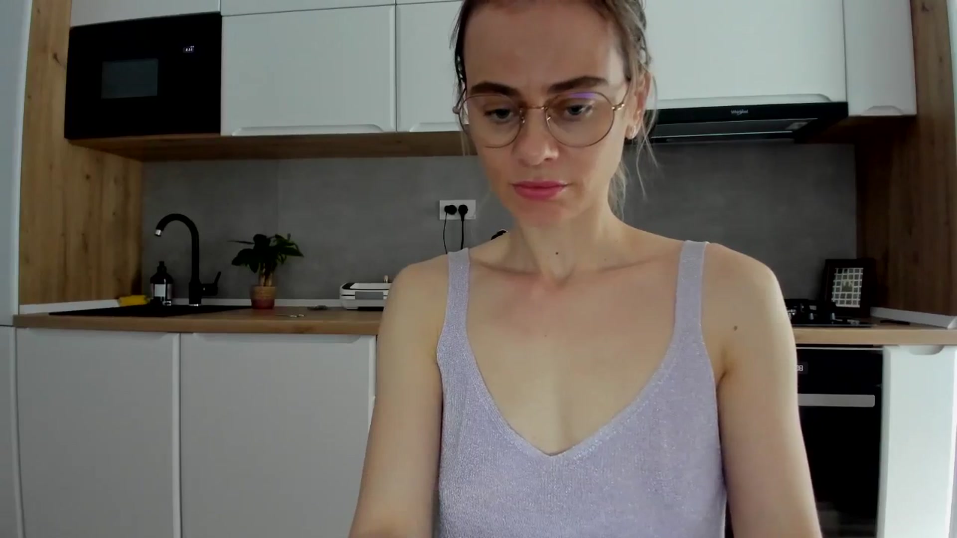 Gallery image thumbnail from DebbyPaige's myfreecams stream on, 02/19/2025, 14:30 image 15 of 20