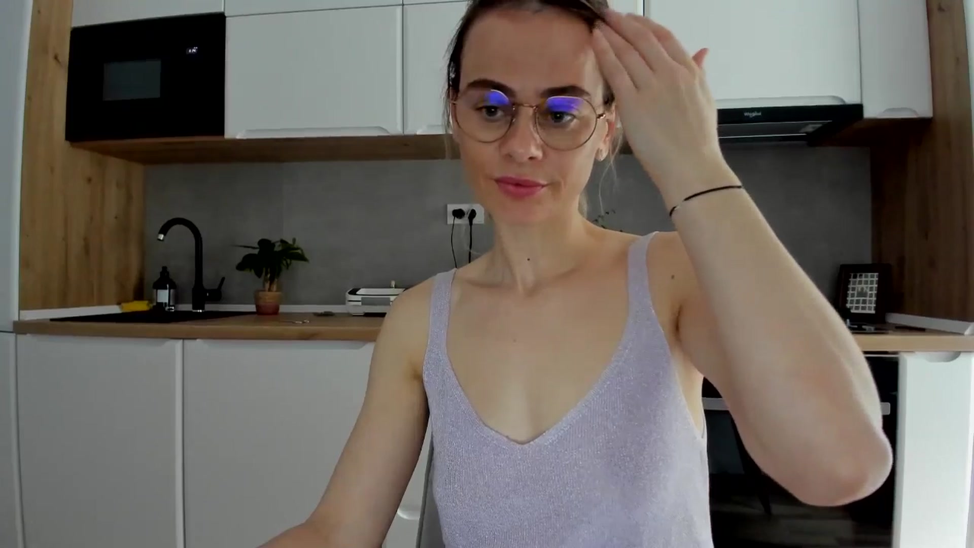Gallery image thumbnail from DebbyPaige's myfreecams stream on, 02/19/2025, 14:30 image 16 of 20