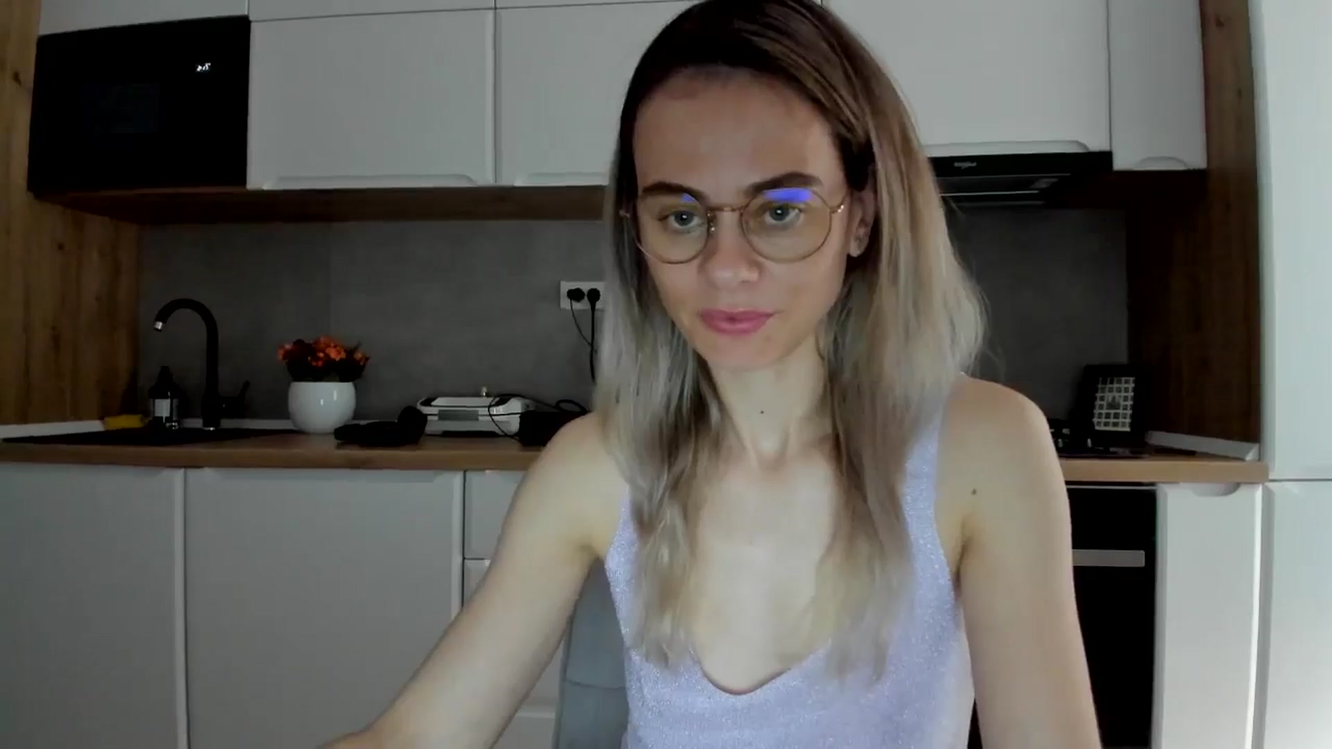 Gallery image thumbnail from DebbyPaige's myfreecams stream on, 02/19/2025, 15:28 image 5 of 20