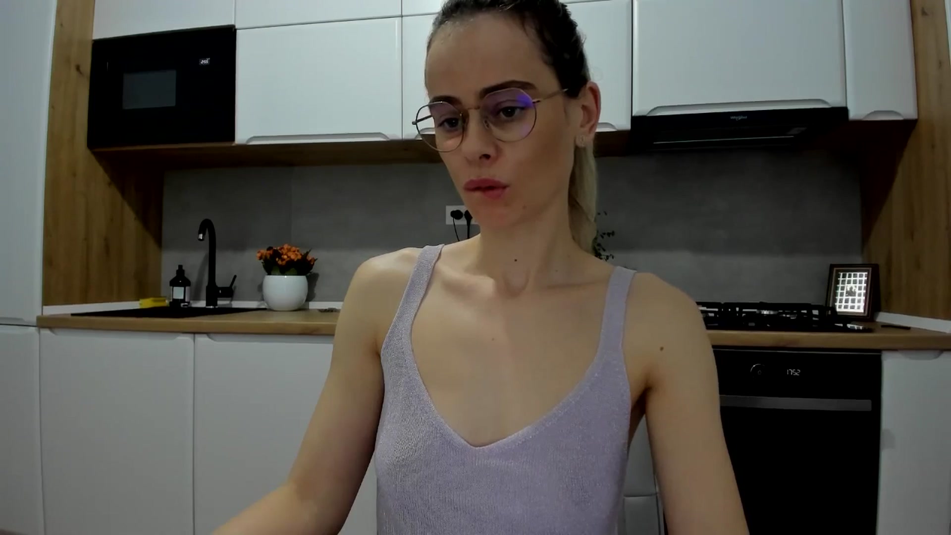 Gallery image thumbnail from DebbyPaige's myfreecams stream on, 02/19/2025, 16:13 image 9 of 20